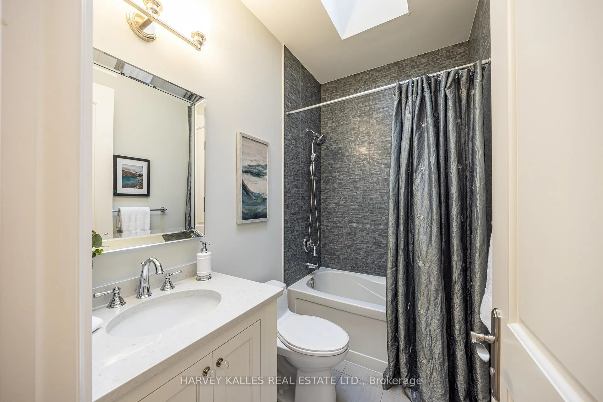 Photo 38 of 34 Hillside Drive, Toronto, Broadview North — HOMEH