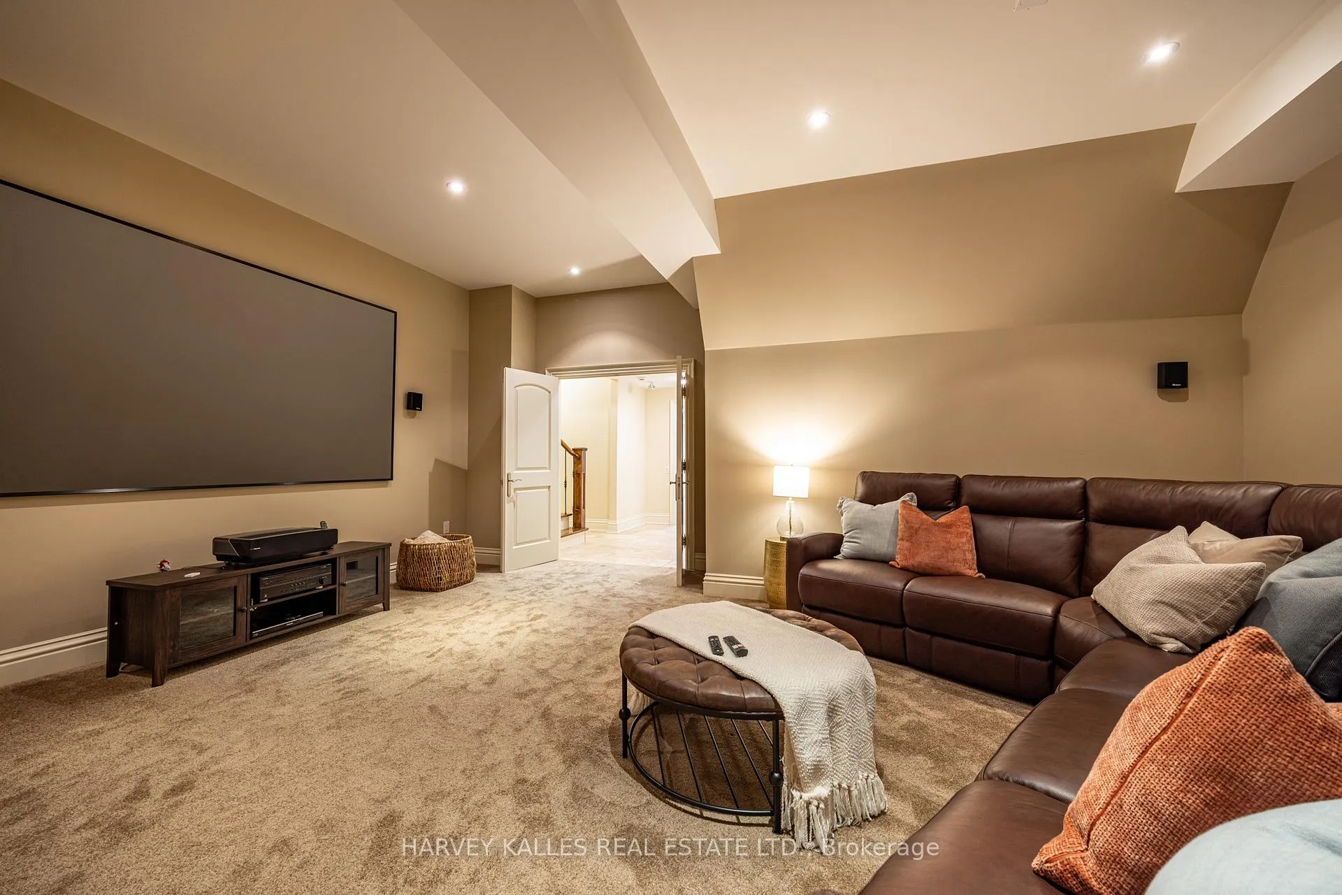 Photo 43 of 34 Hillside Drive, Toronto, Broadview North — HOMEH