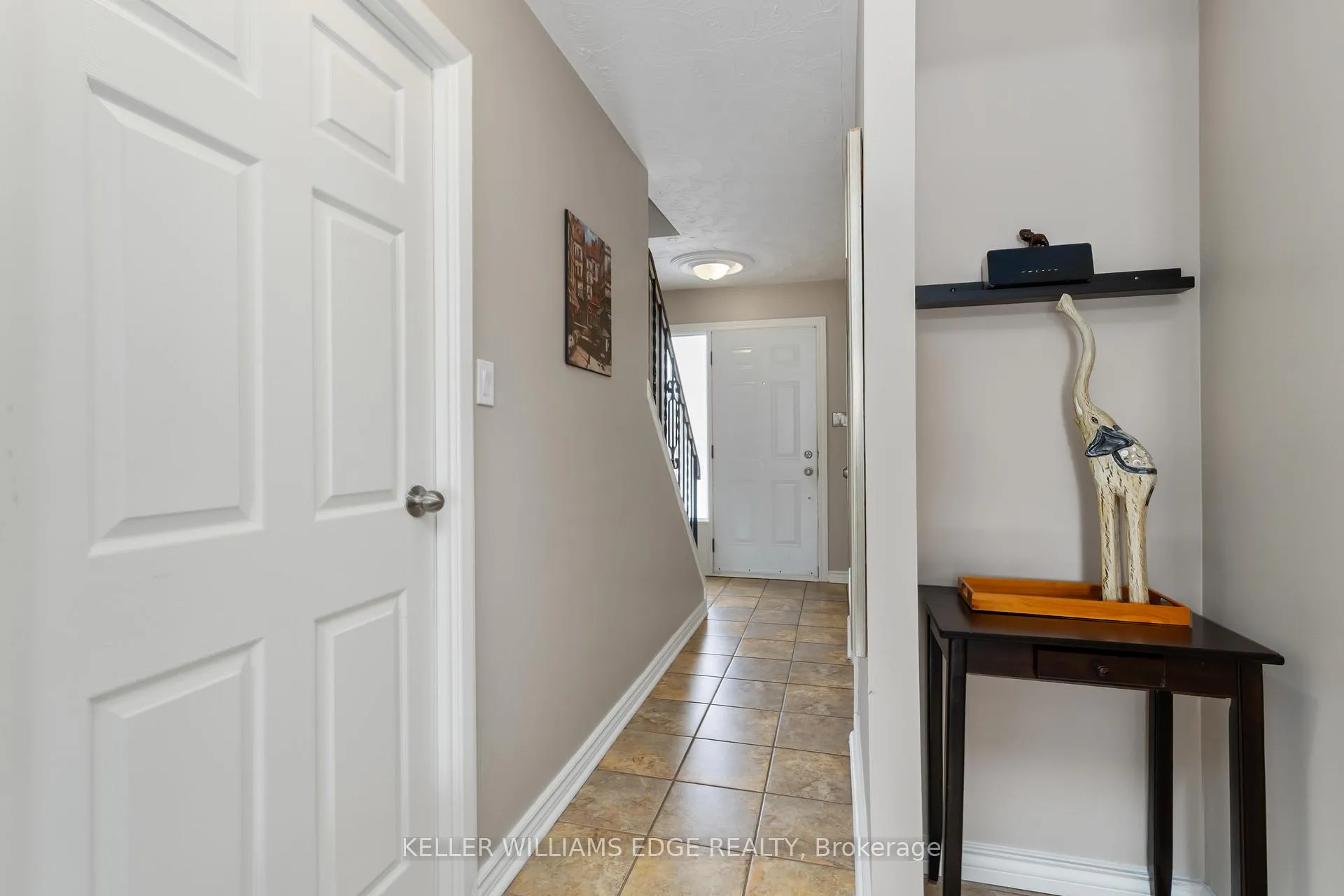 Photo 4 of Unit 22, 300 Rexford Drive, Hamilton, Randall — HOMEH
