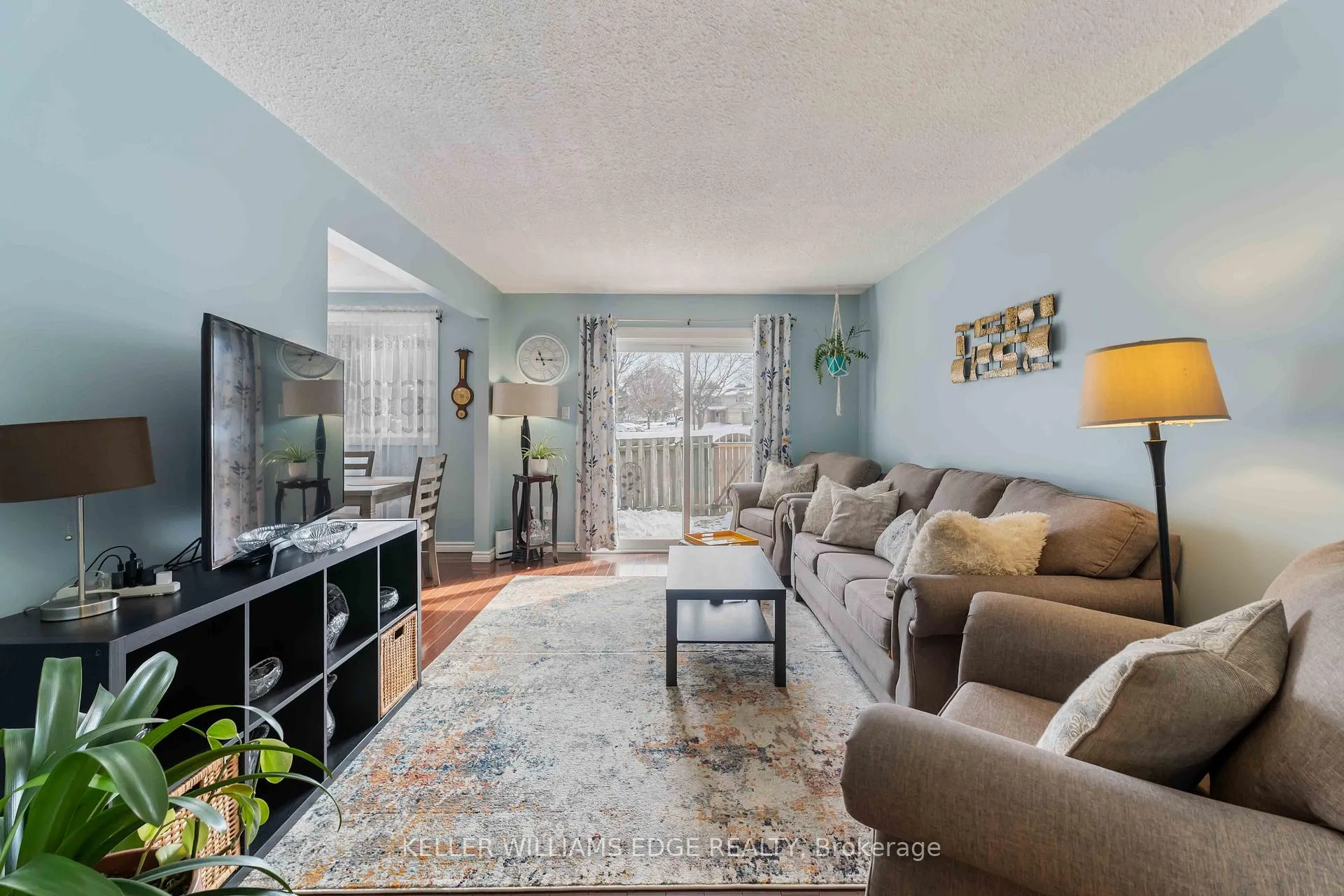 Photo 5 of Unit 22, 300 Rexford Drive, Hamilton, Randall — HOMEH