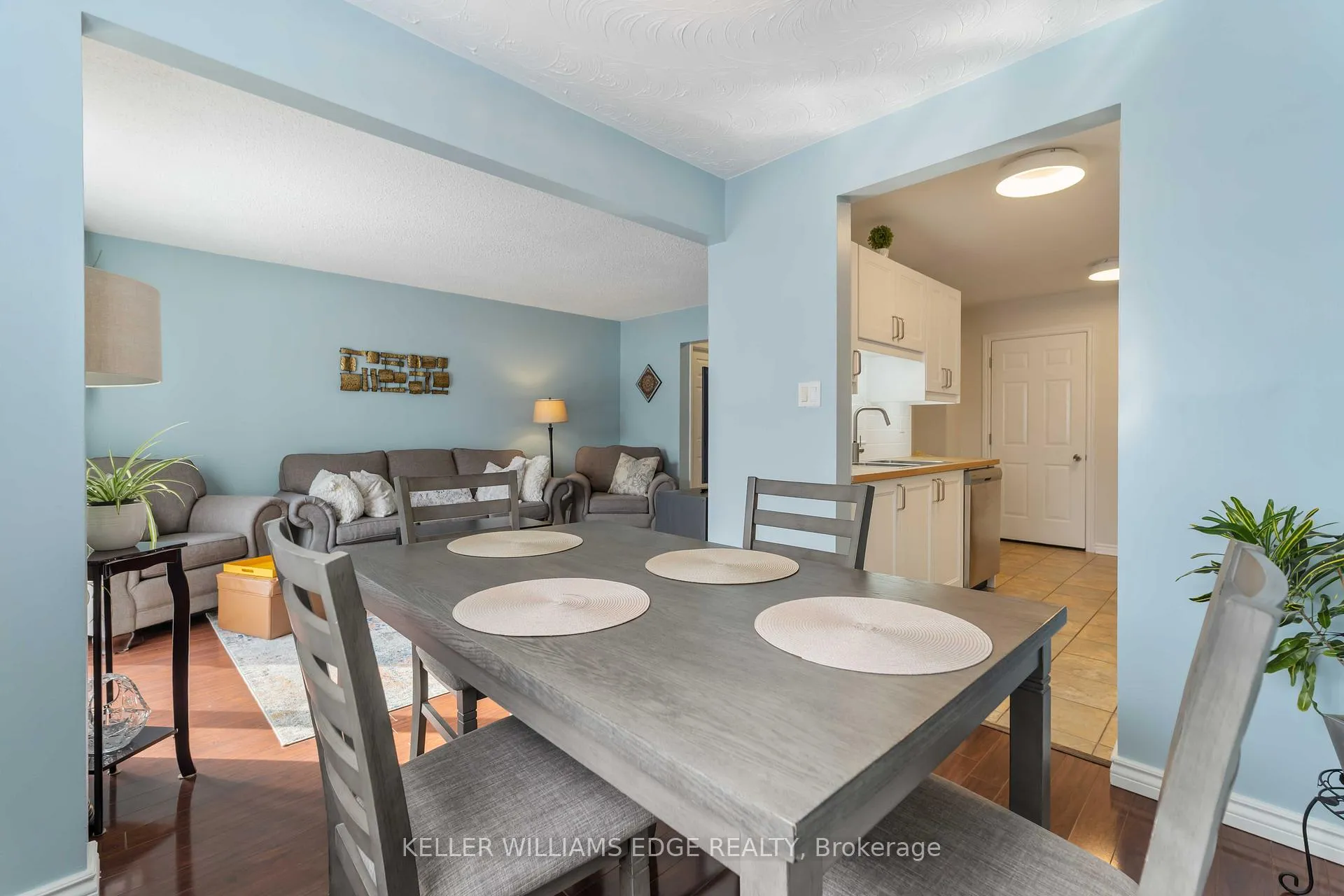 Photo 9 of Unit 22, 300 Rexford Drive, Hamilton, Randall — HOMEH