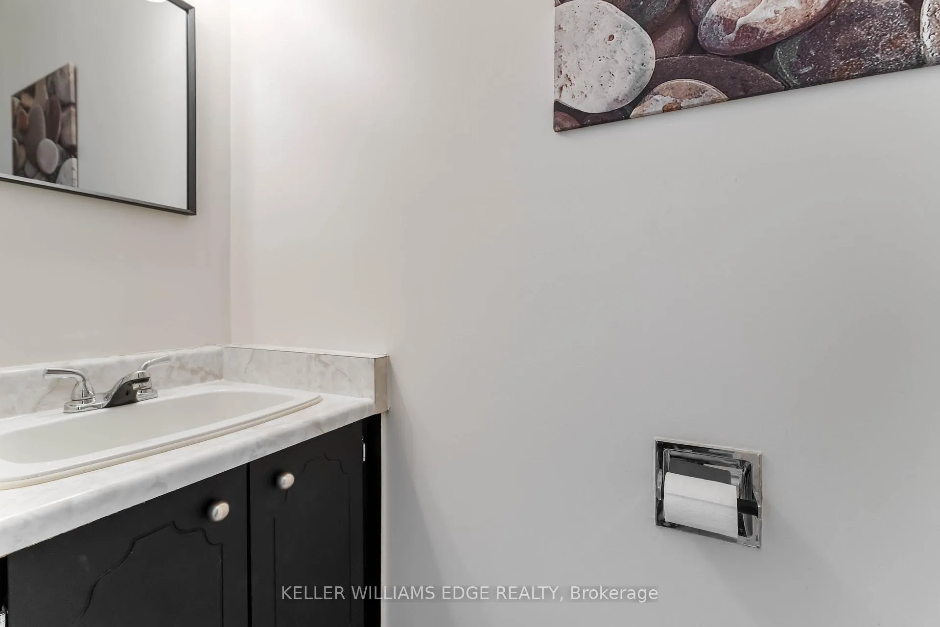 Photo 12 of Unit 22, 300 Rexford Drive, Hamilton, Randall — HOMEH