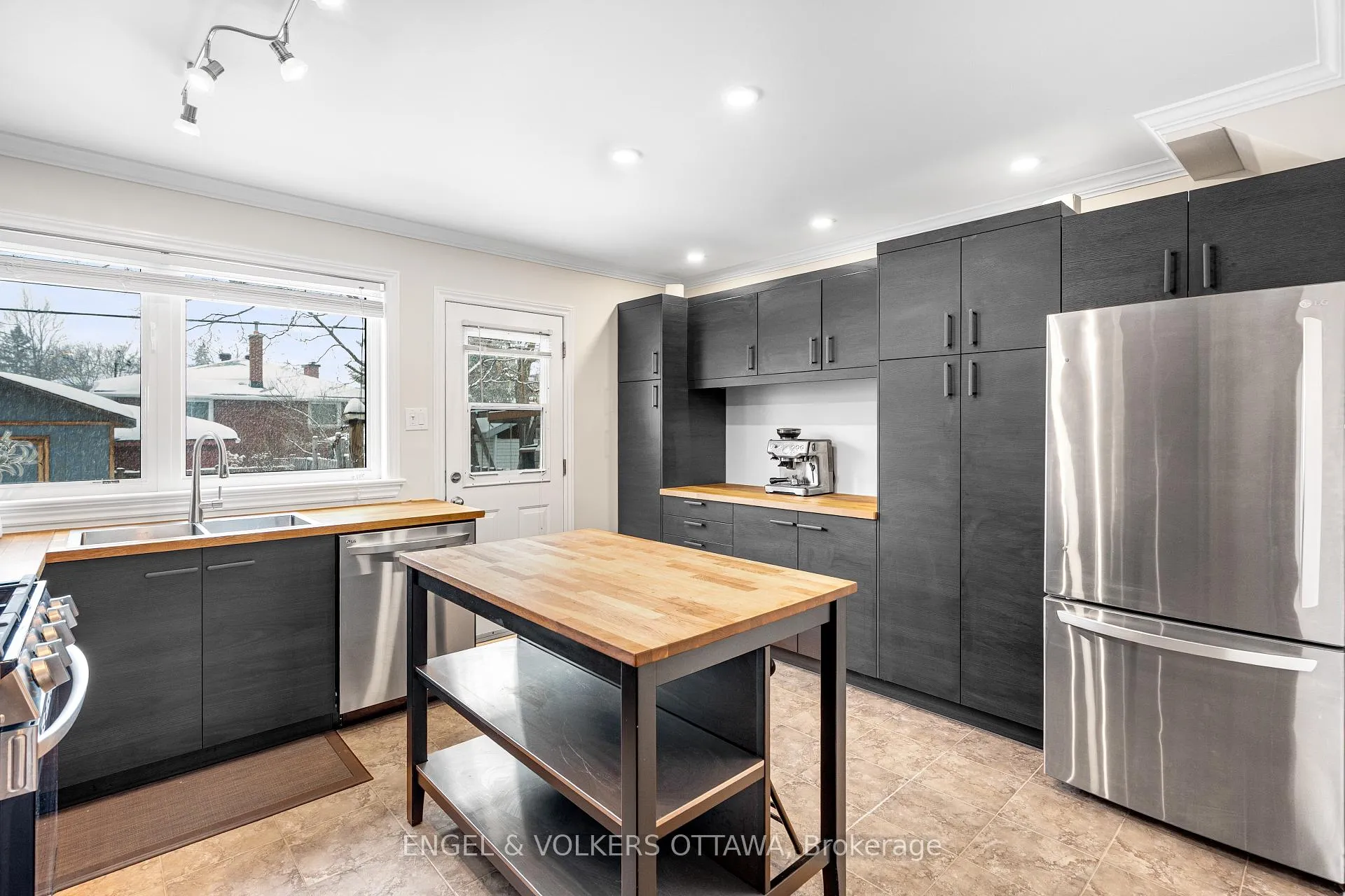Photo 7 of 2707 Marie Street, Ottawa, Britannia — HOMEH