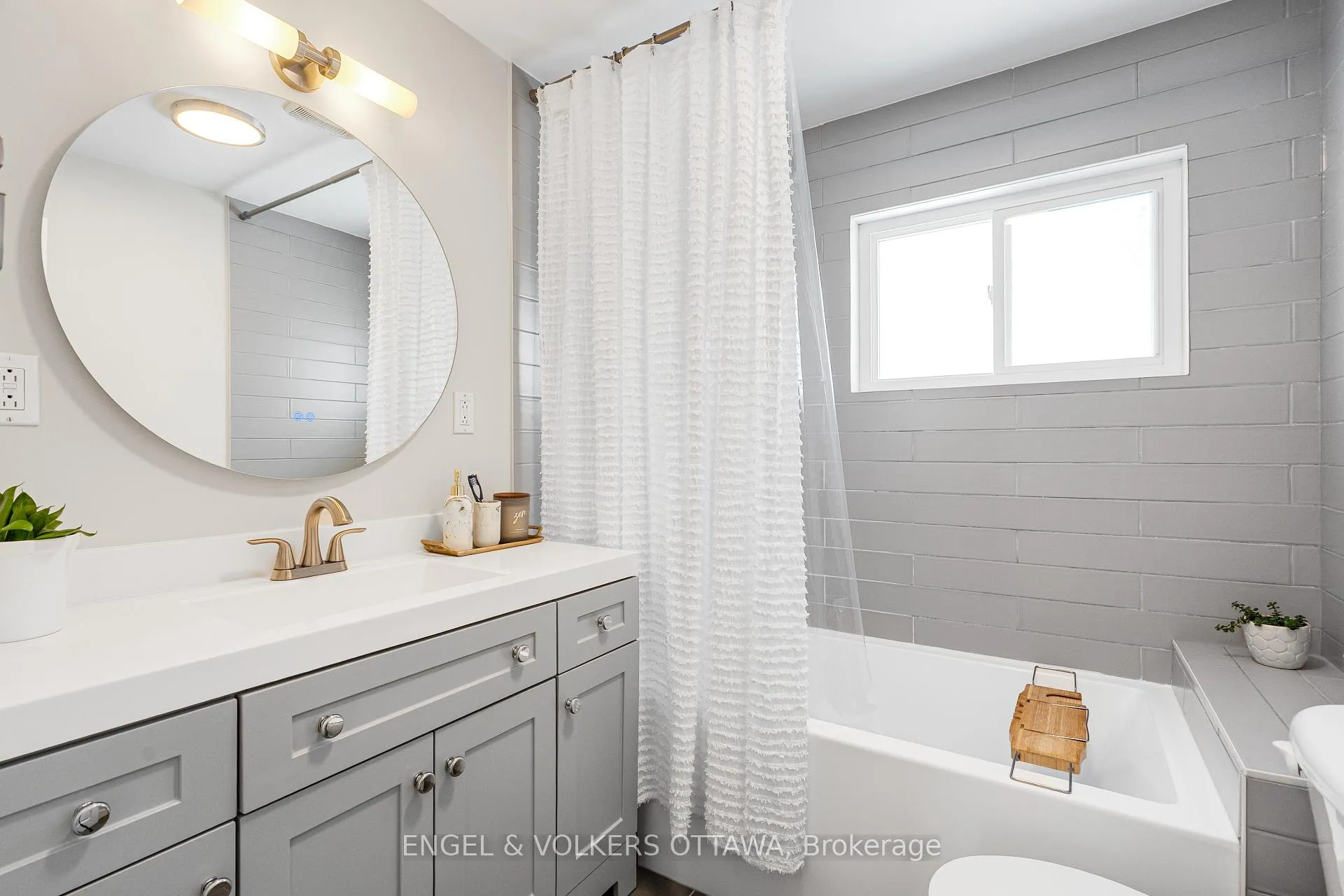 Photo 19 of 2707 Marie Street, Ottawa, Britannia — HOMEH