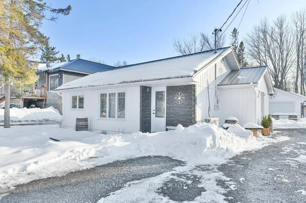 Front of 21569 Loyalist Parkway
