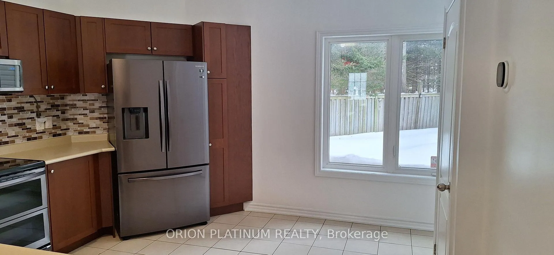 Photo 8 of 33 Arcadia Road, Wasaga Beach — HOMEH