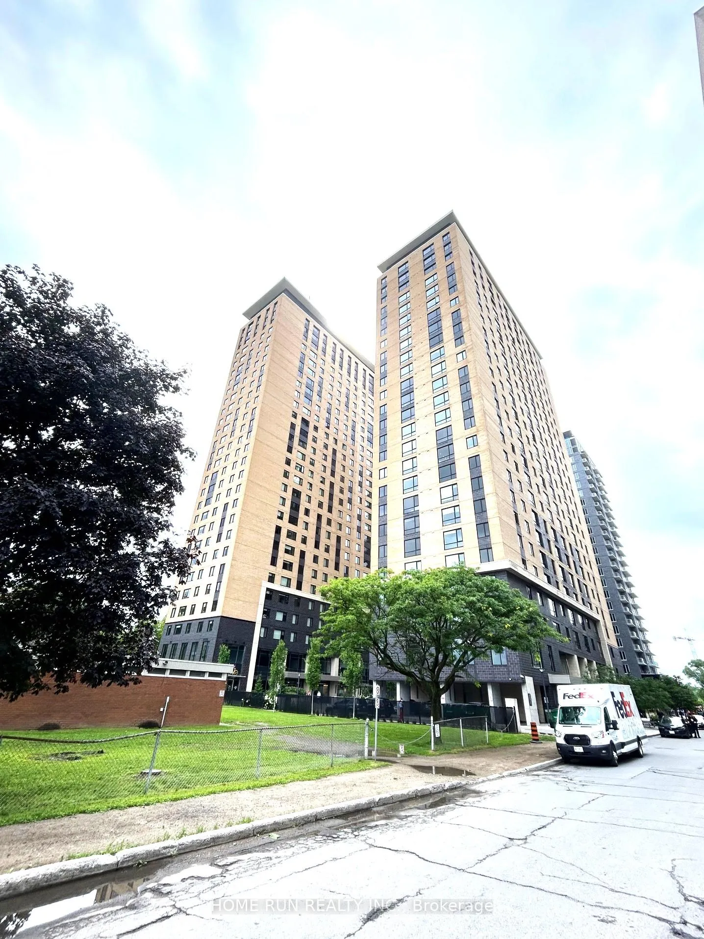 Front of Unit 1817, 105 Champagne Avenue