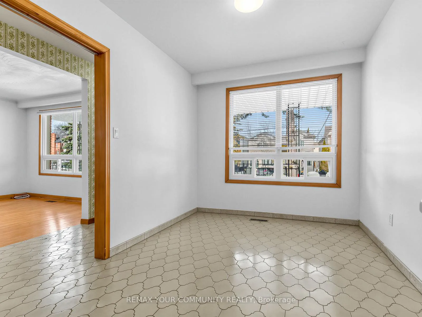 Photo 14 of 401 Melrose Avenue, Toronto, Bedford Park-Nortown — HOMEH