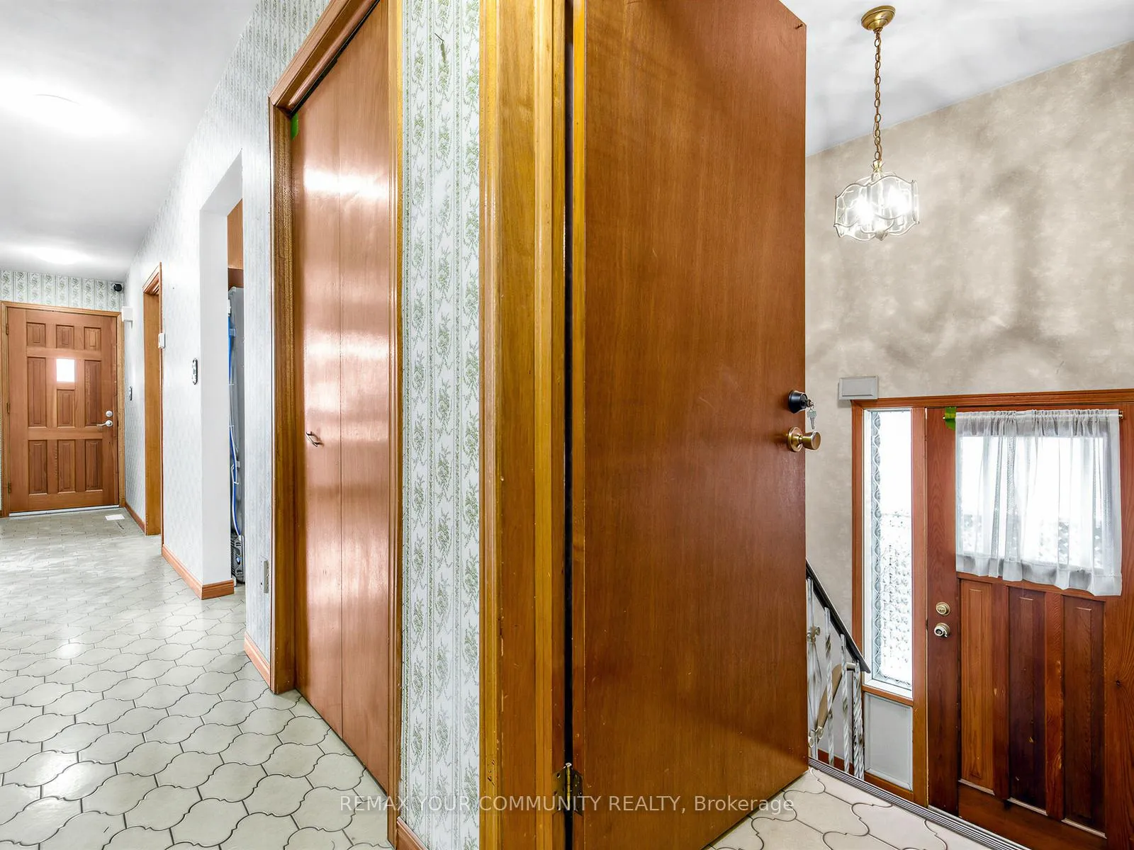 Photo 16 of 401 Melrose Avenue, Toronto, Bedford Park-Nortown — HOMEH