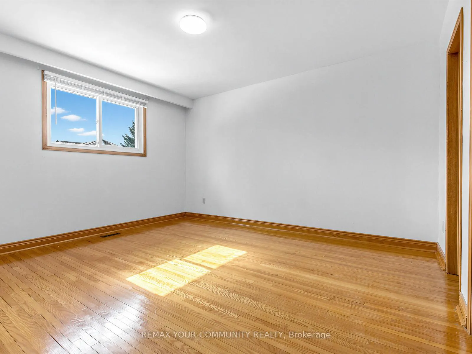 Photo 18 of 401 Melrose Avenue, Toronto, Bedford Park-Nortown — HOMEH