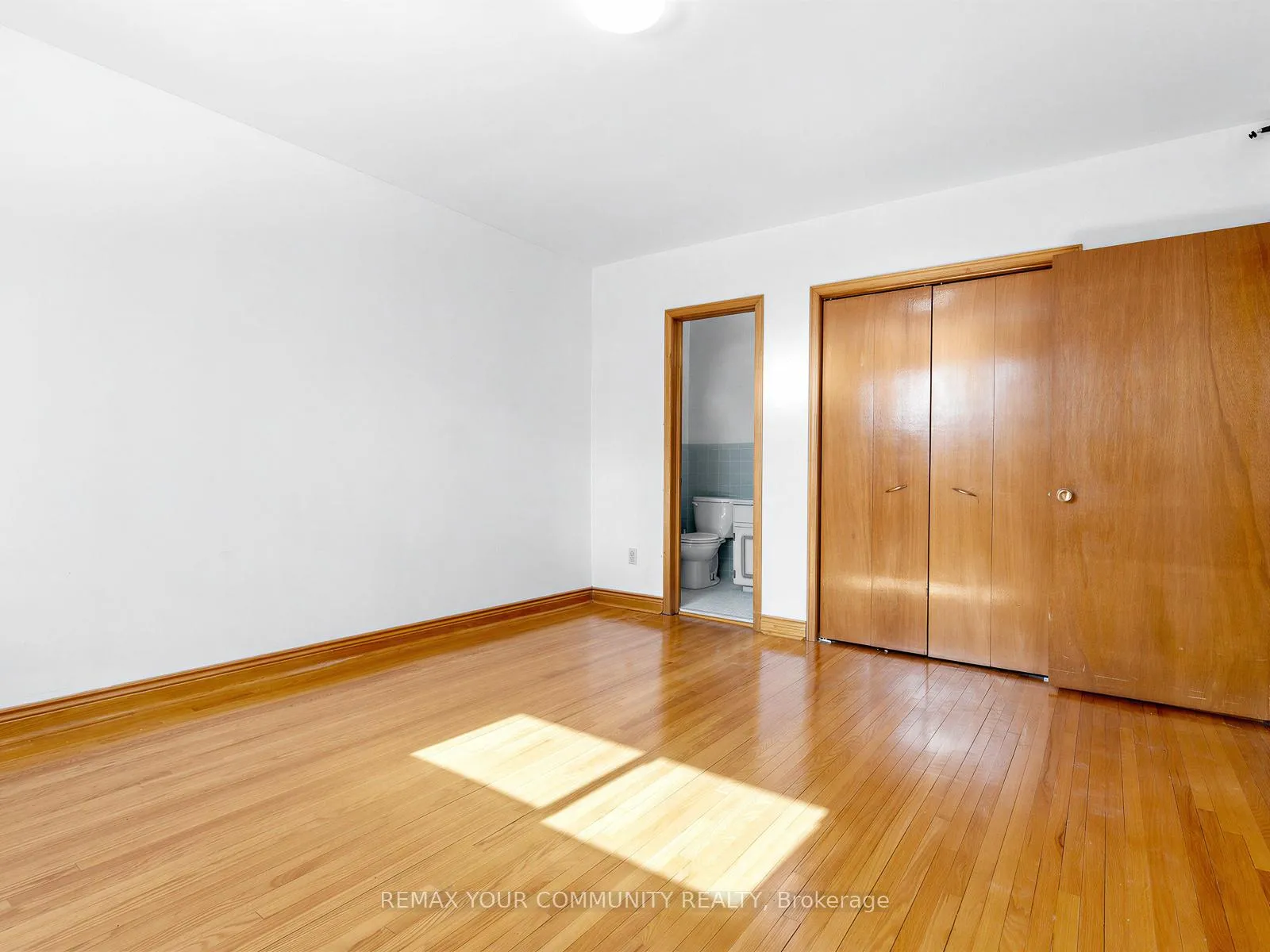 Photo 19 of 401 Melrose Avenue, Toronto, Bedford Park-Nortown — HOMEH