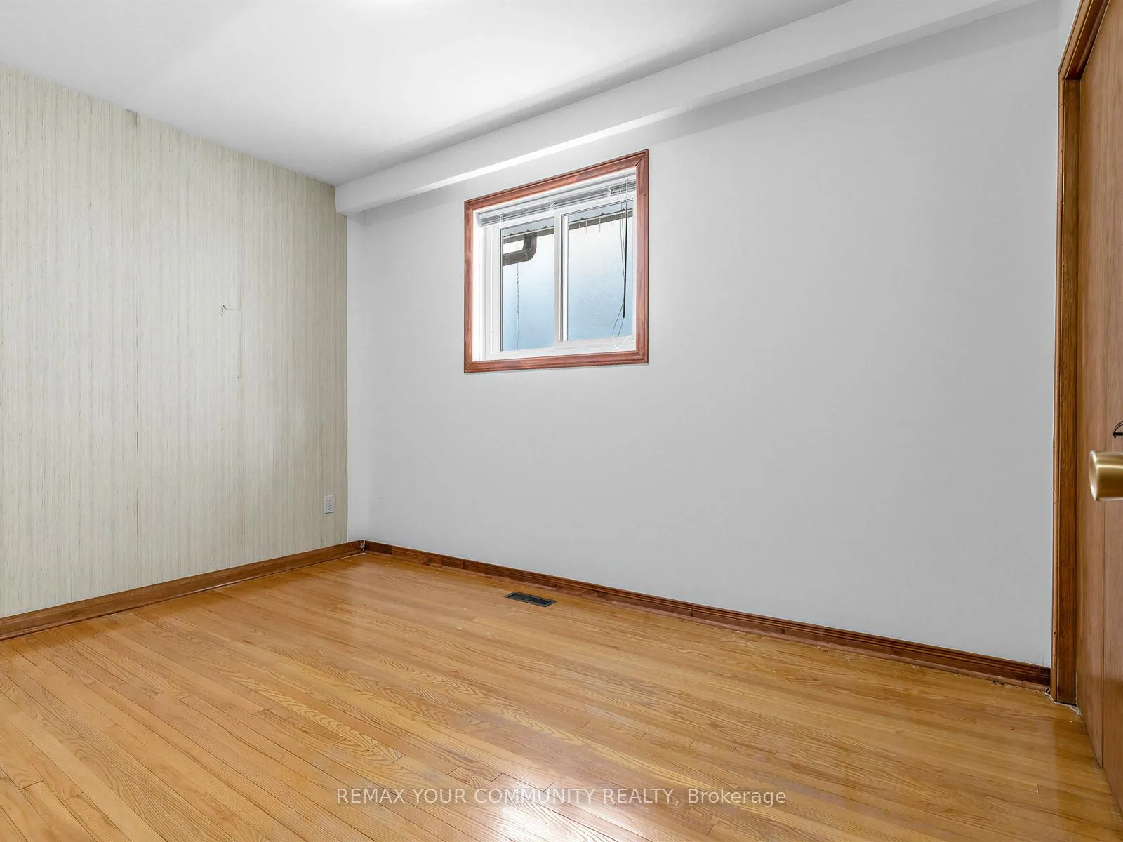 Photo 23 of 401 Melrose Avenue, Toronto, Bedford Park-Nortown — HOMEH