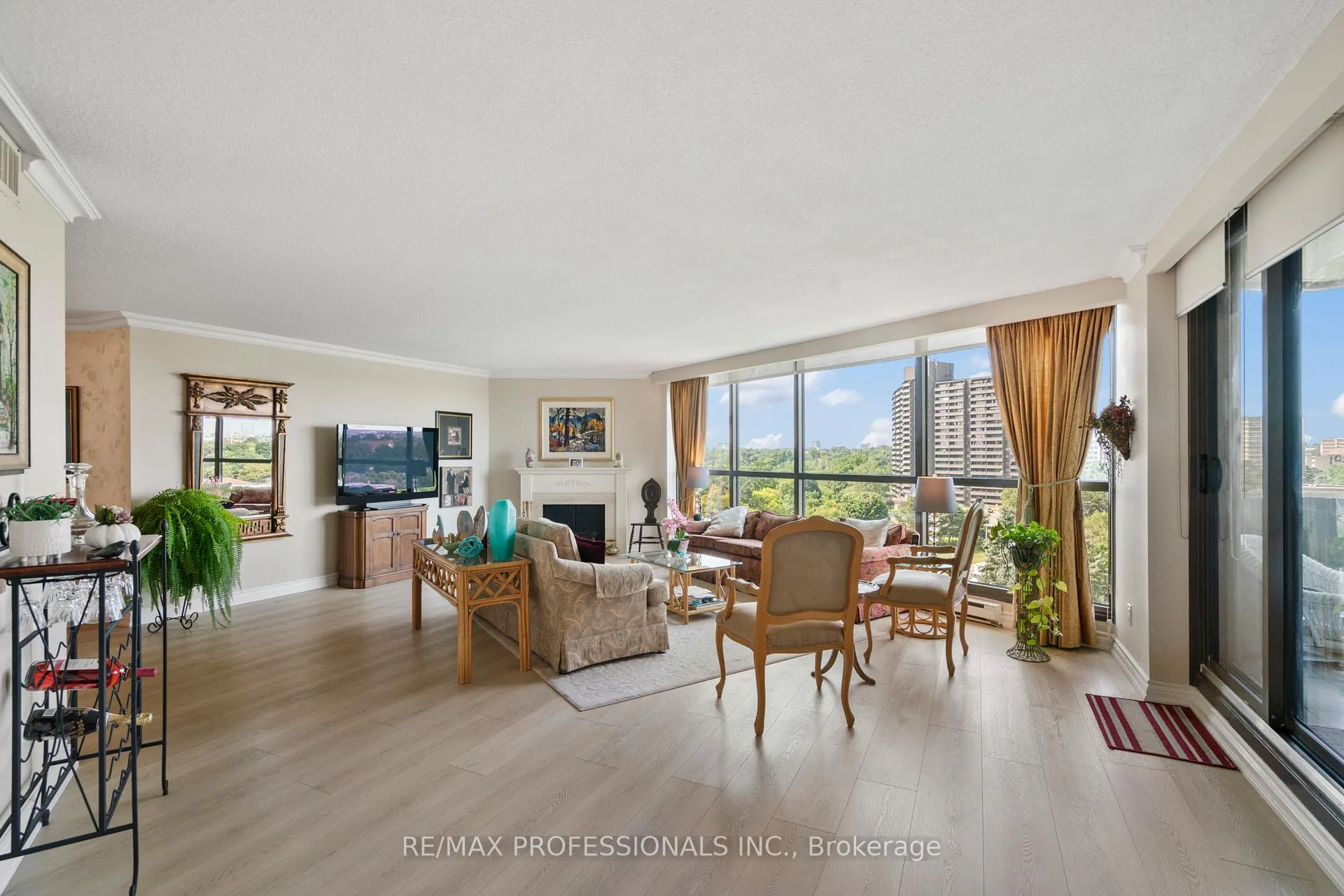 Photo 9 of Unit 808, 2000 Islington Avenue, Etobicoke, Kingsview Village-The Westway — HOMEH