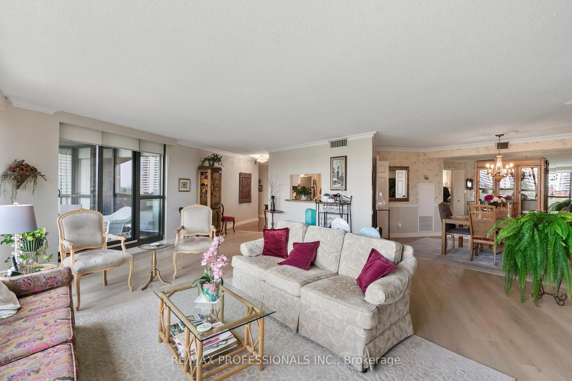 Photo 12 of Unit 808, 2000 Islington Avenue, Etobicoke, Kingsview Village-The Westway — HOMEH