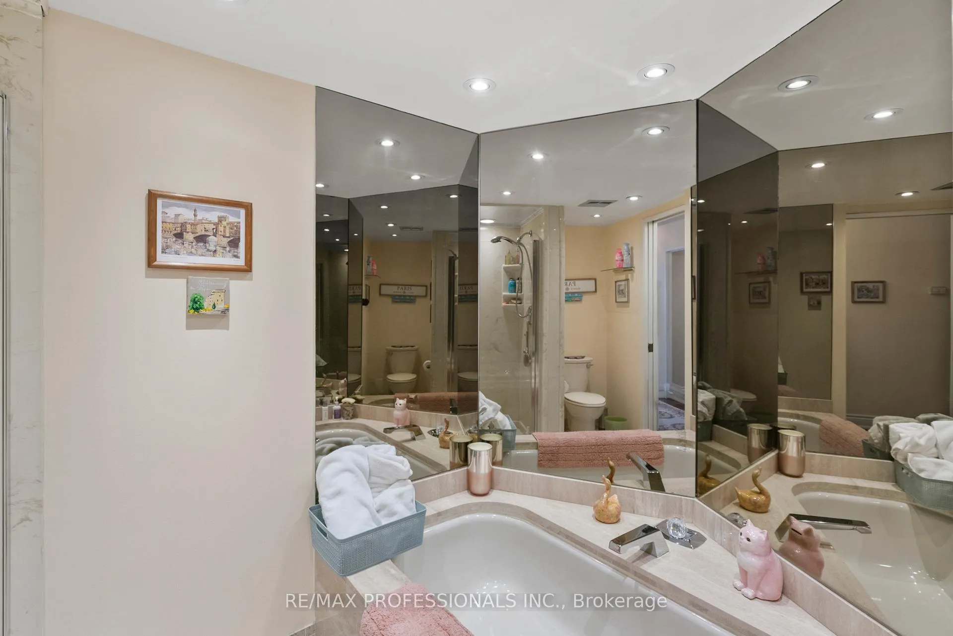 Photo 18 of Unit 808, 2000 Islington Avenue, Etobicoke, Kingsview Village-The Westway — HOMEH