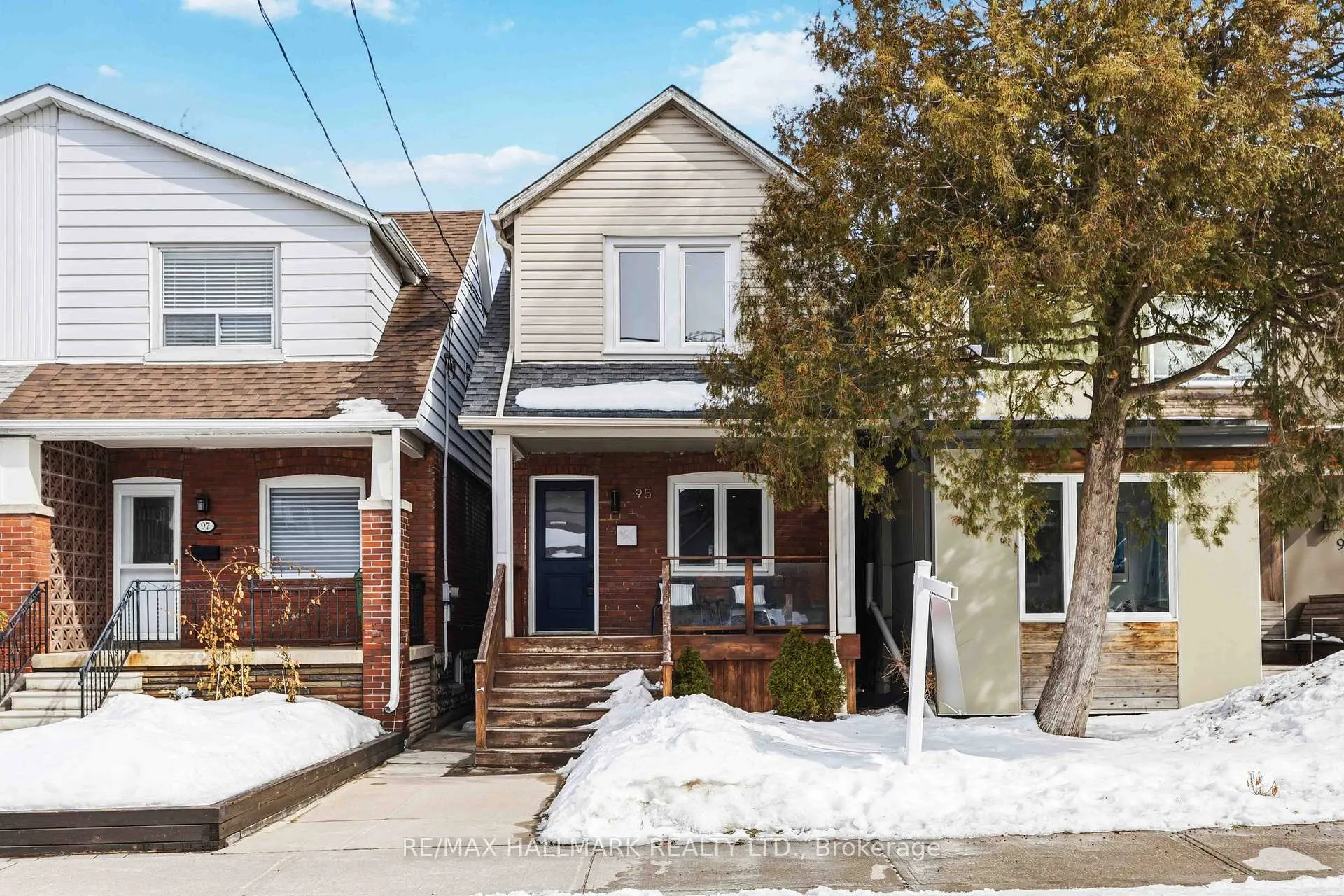 Photo 2 of 95 Chisholm Avenue, Toronto, Woodbine-Lumsden — HOMEH