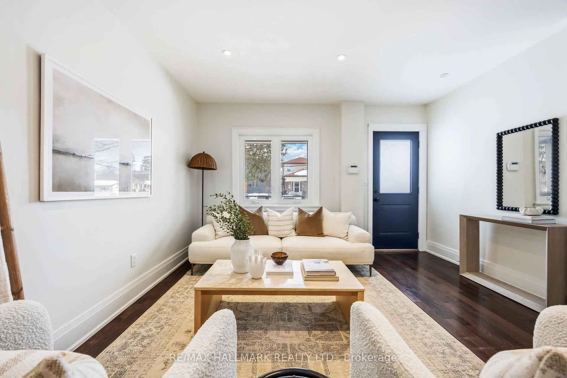 Photo 6 of 95 Chisholm Avenue, Toronto, Woodbine-Lumsden — HOMEH