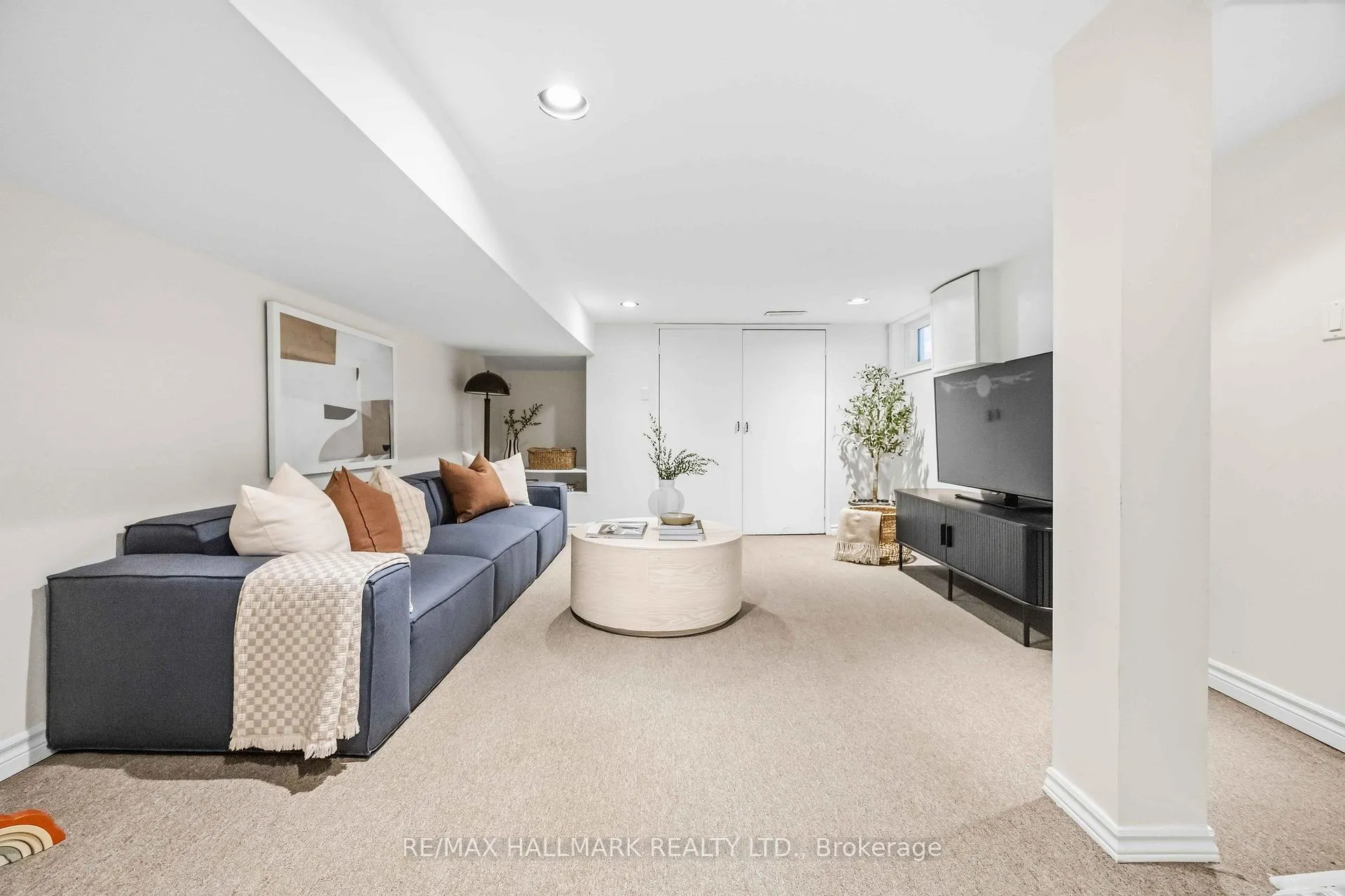 Photo 21 of 95 Chisholm Avenue, Toronto, Woodbine-Lumsden — HOMEH