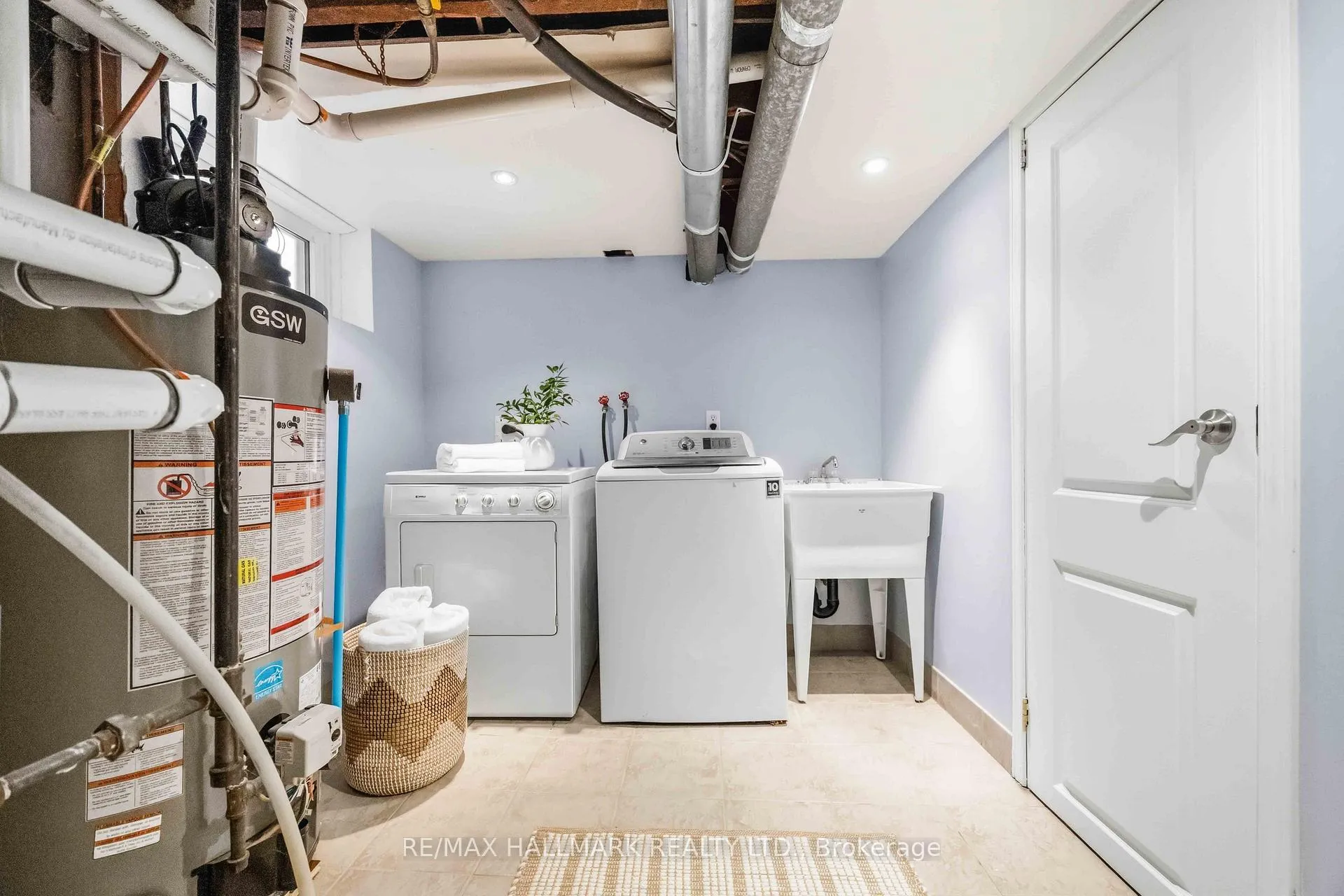 Photo 23 of 95 Chisholm Avenue, Toronto, Woodbine-Lumsden — HOMEH