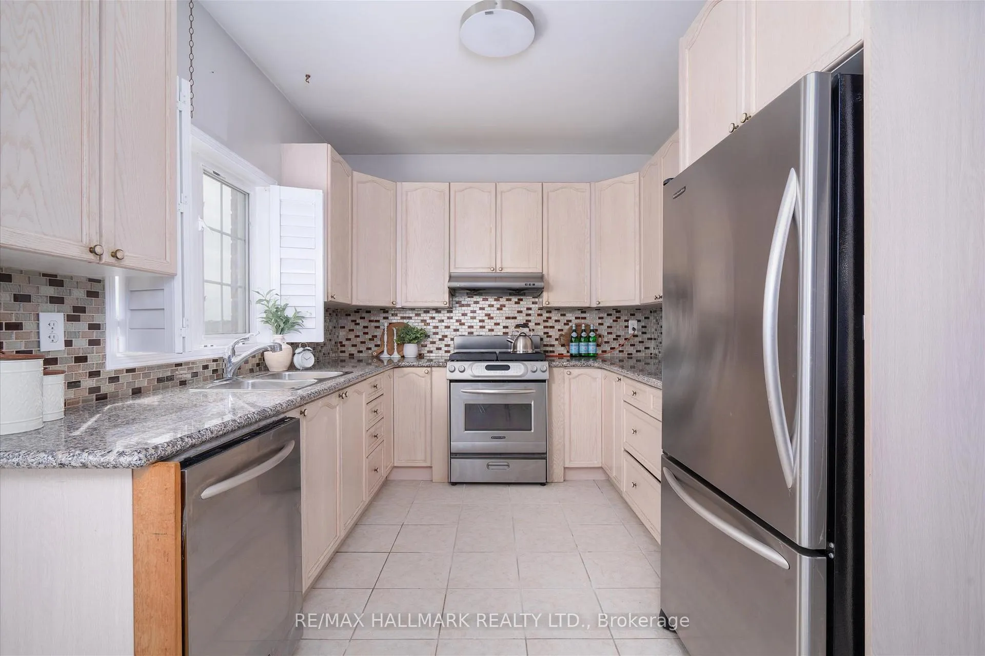 Photo 19 of 35 Haskell Avenue, Ajax, Northwest Ajax — HOMEH