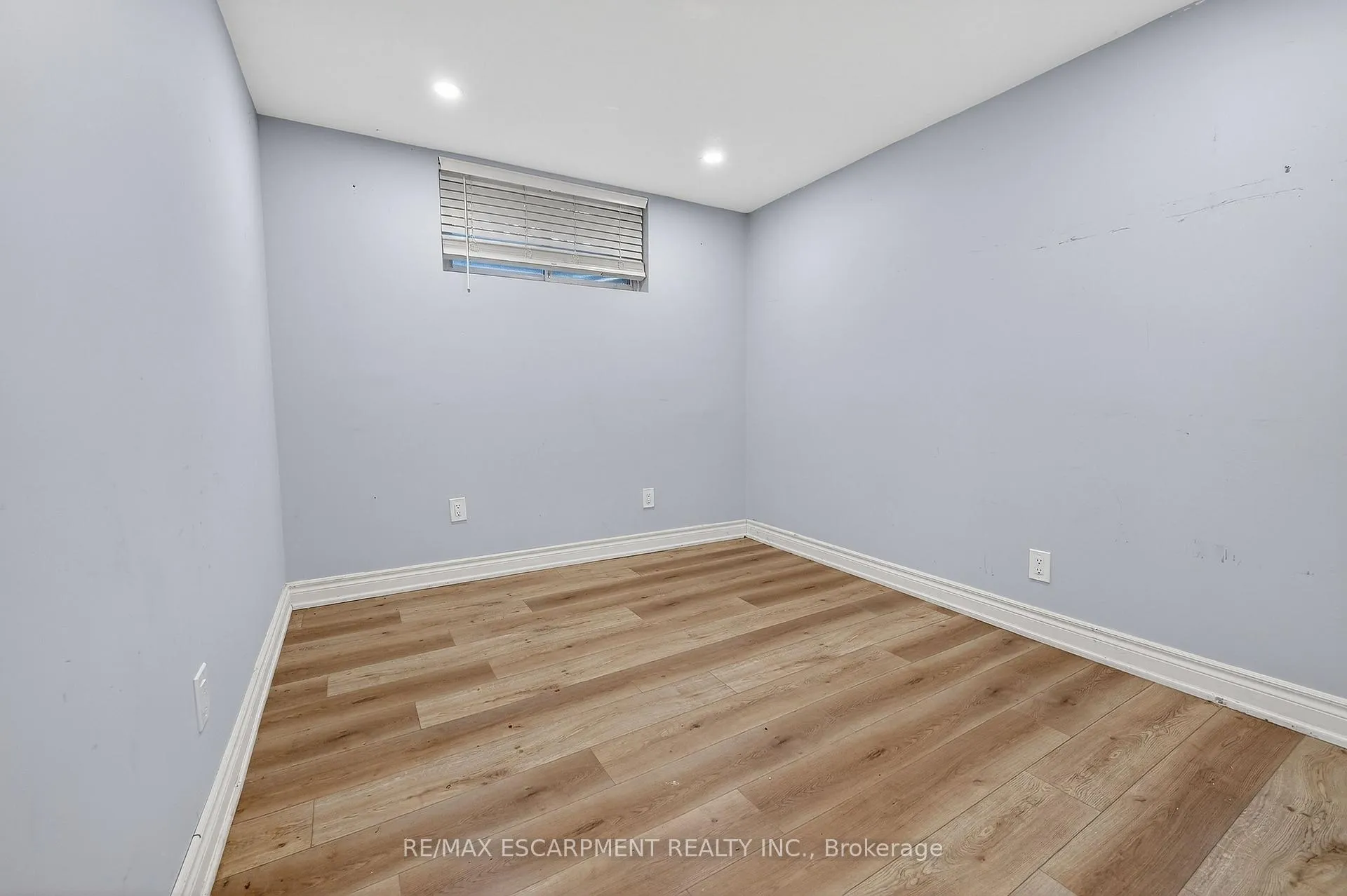 Photo 13 of Unit Lower, 214 Main Street E, Grimsby, Grimsby East — HOMEH