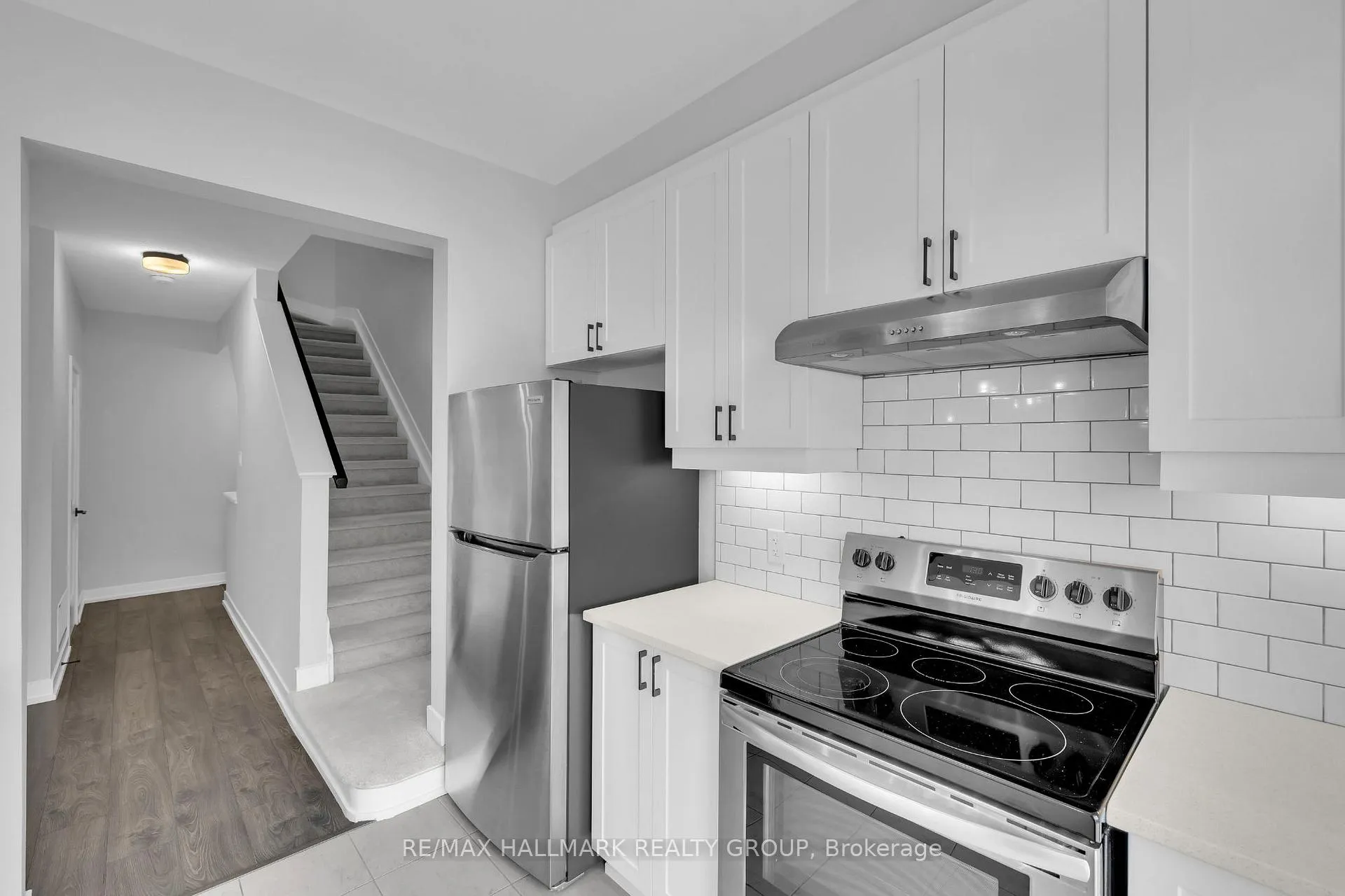 Photo 19 of 233 Anyolite Private, Ottawa, Barrhaven - Heritage Park — HOMEH