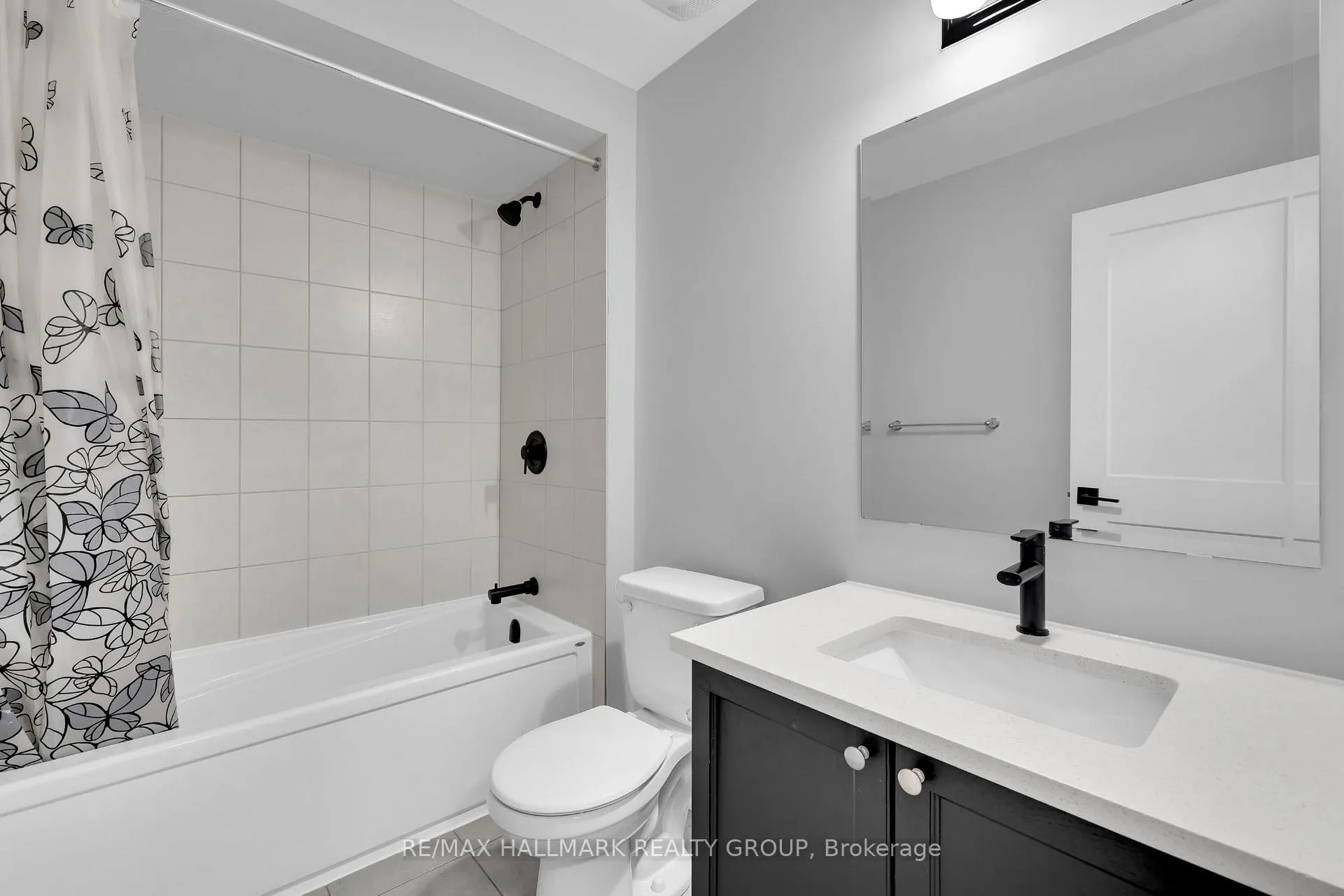 Photo 33 of 233 Anyolite Private, Ottawa, Barrhaven - Heritage Park — HOMEH