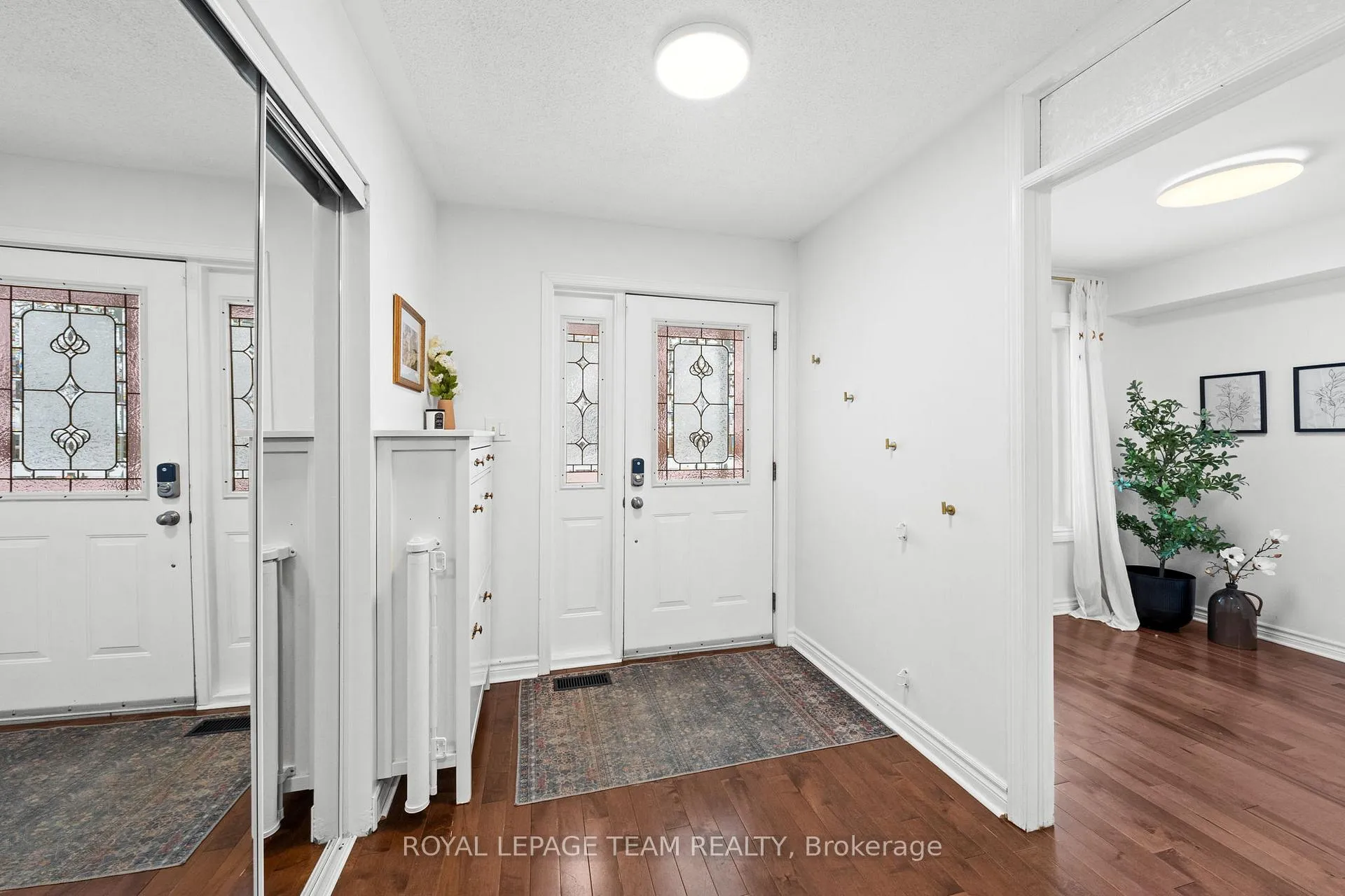 Photo 4 of 230 Allan Street, Smiths Falls — HOMEH