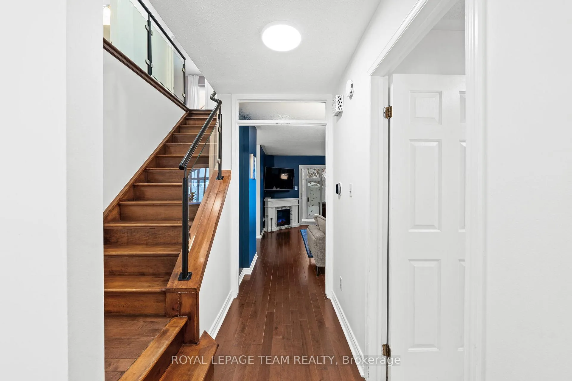 Photo 5 of 230 Allan Street, Smiths Falls — HOMEH