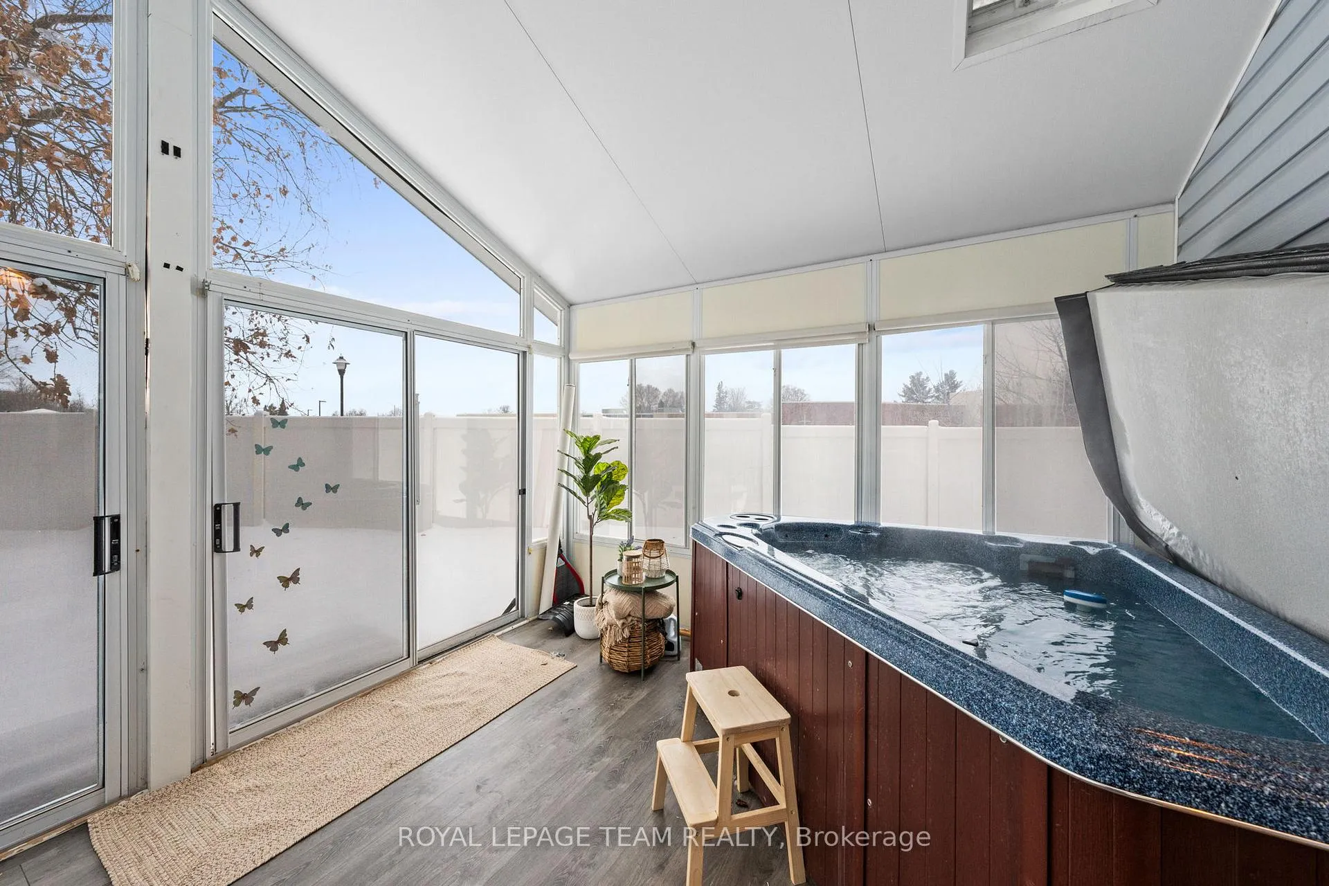 Photo 11 of 230 Allan Street, Smiths Falls — HOMEH