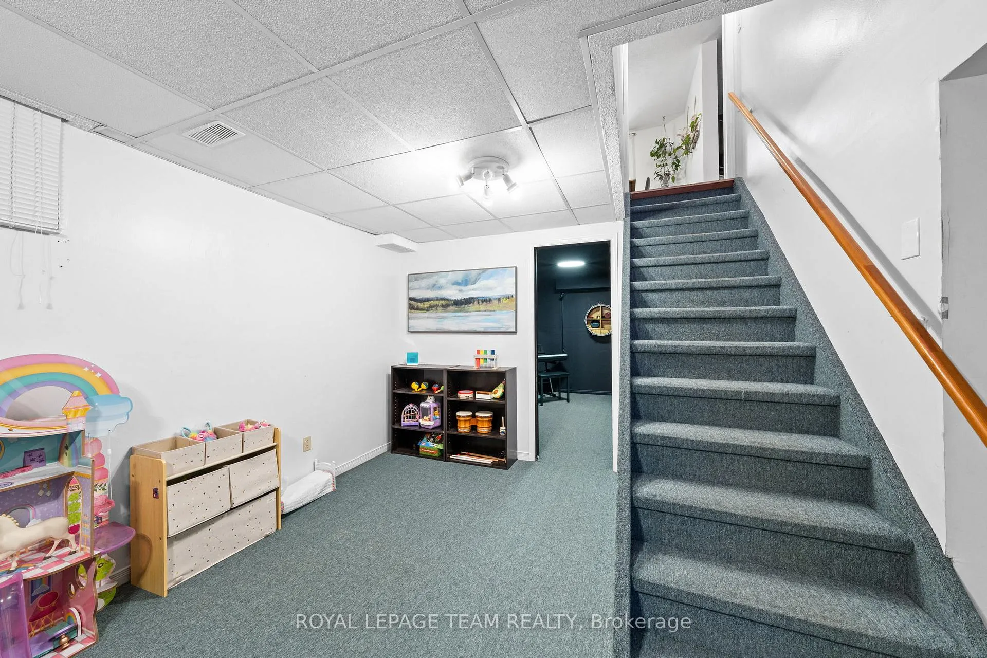 Photo 40 of 230 Allan Street, Smiths Falls — HOMEH