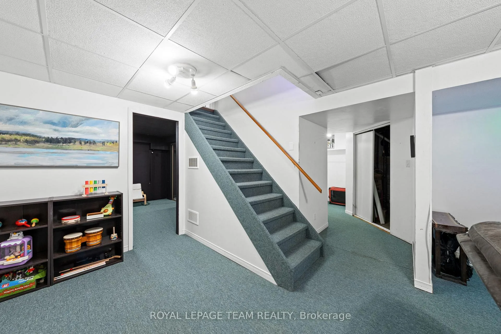 Photo 41 of 230 Allan Street, Smiths Falls — HOMEH