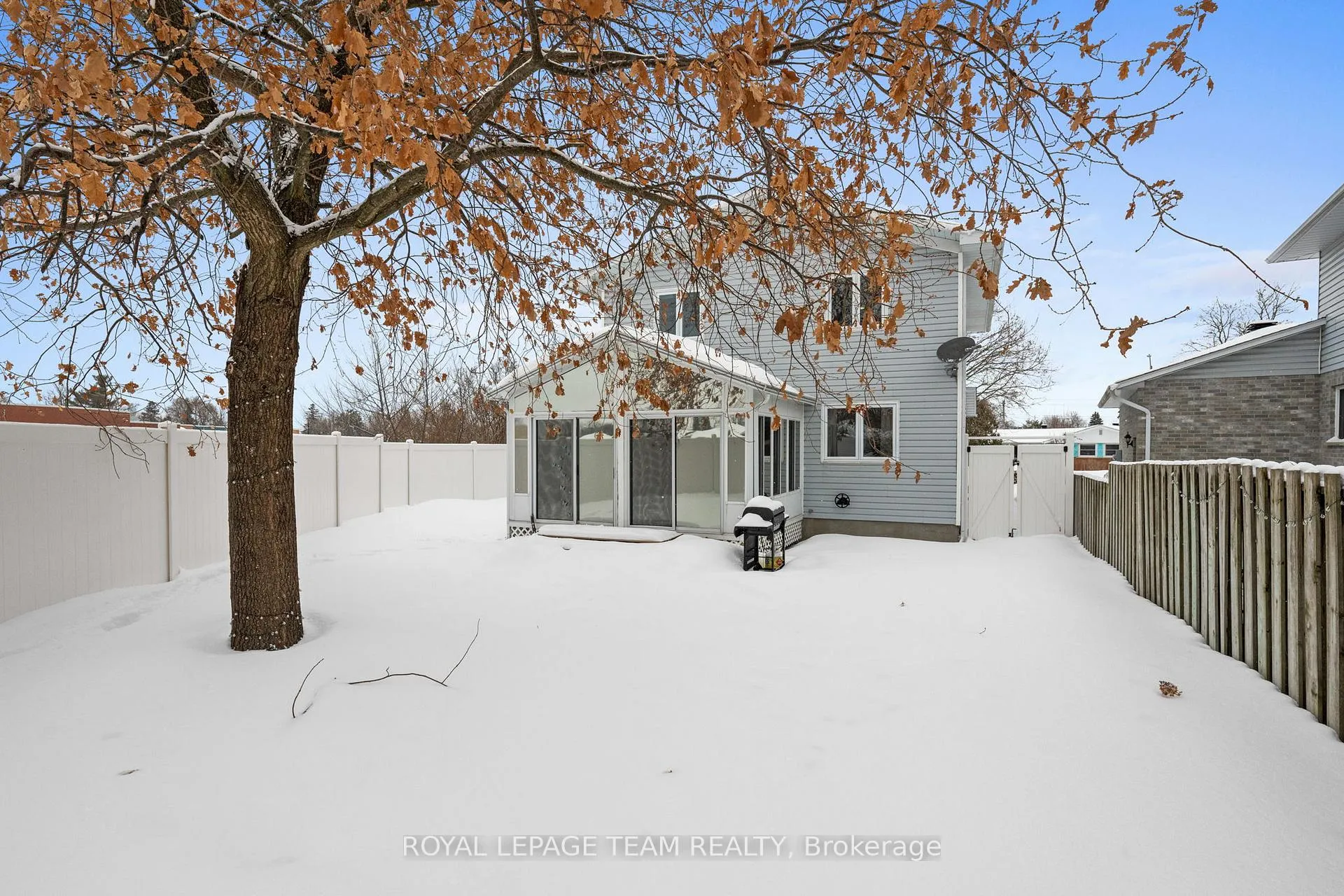 Photo 44 of 230 Allan Street, Smiths Falls — HOMEH