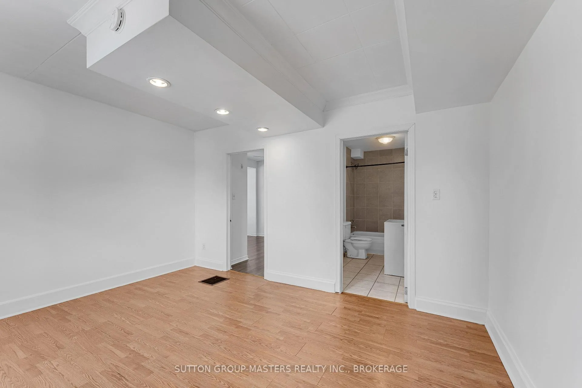 Photo 23 of 18 Greer Street, Kingston, Rideau — HOMEH