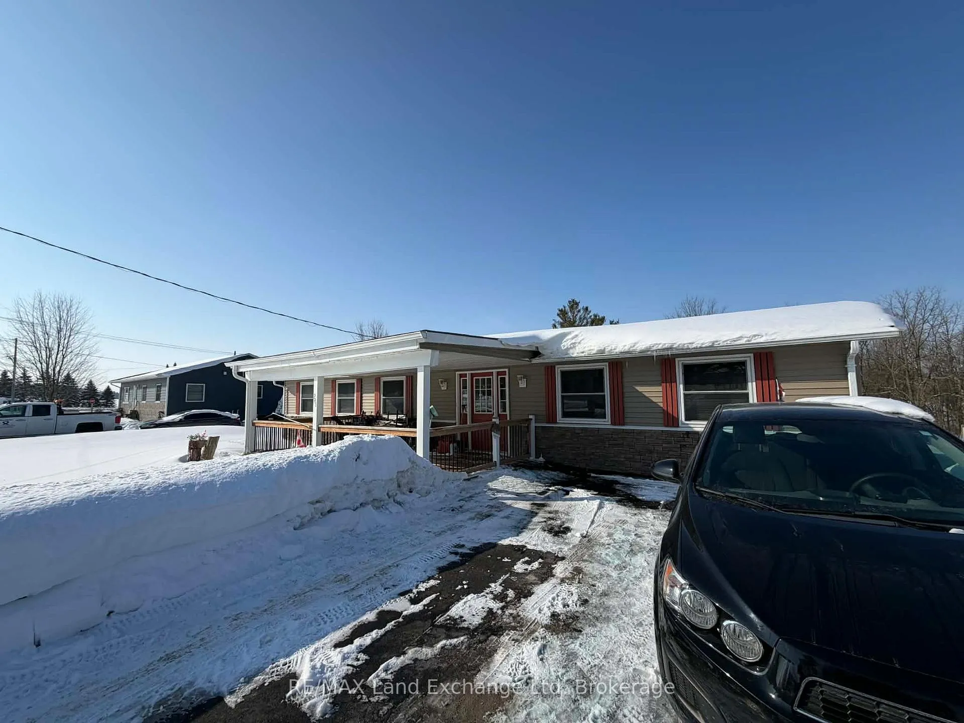 Photo 2 of 246 Diagonal Road, North Huron, Wingham — HOMEH