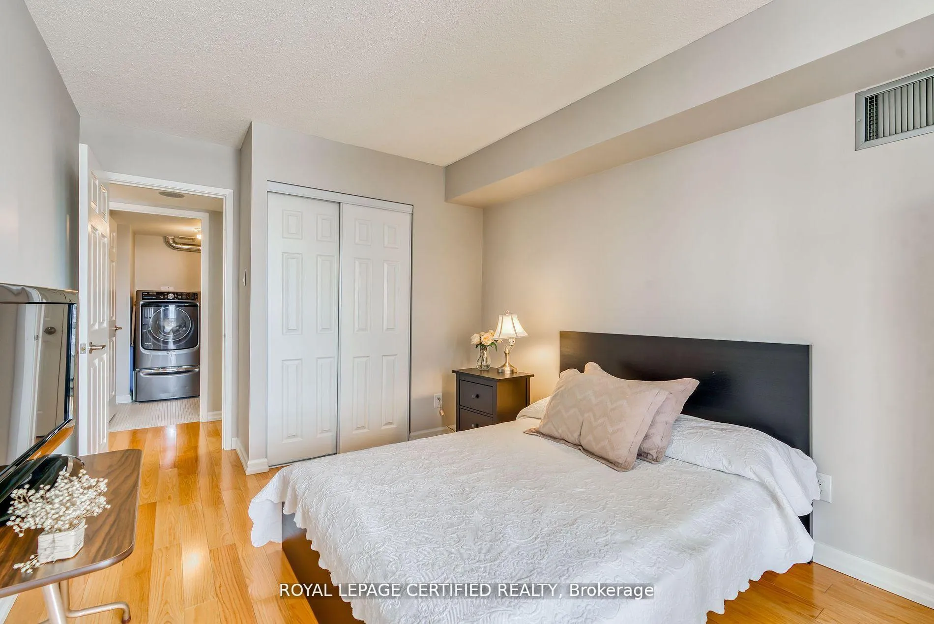 Photo 12 of Unit 505, 320 Mill Street S, Brampton, Brampton South — HOMEH