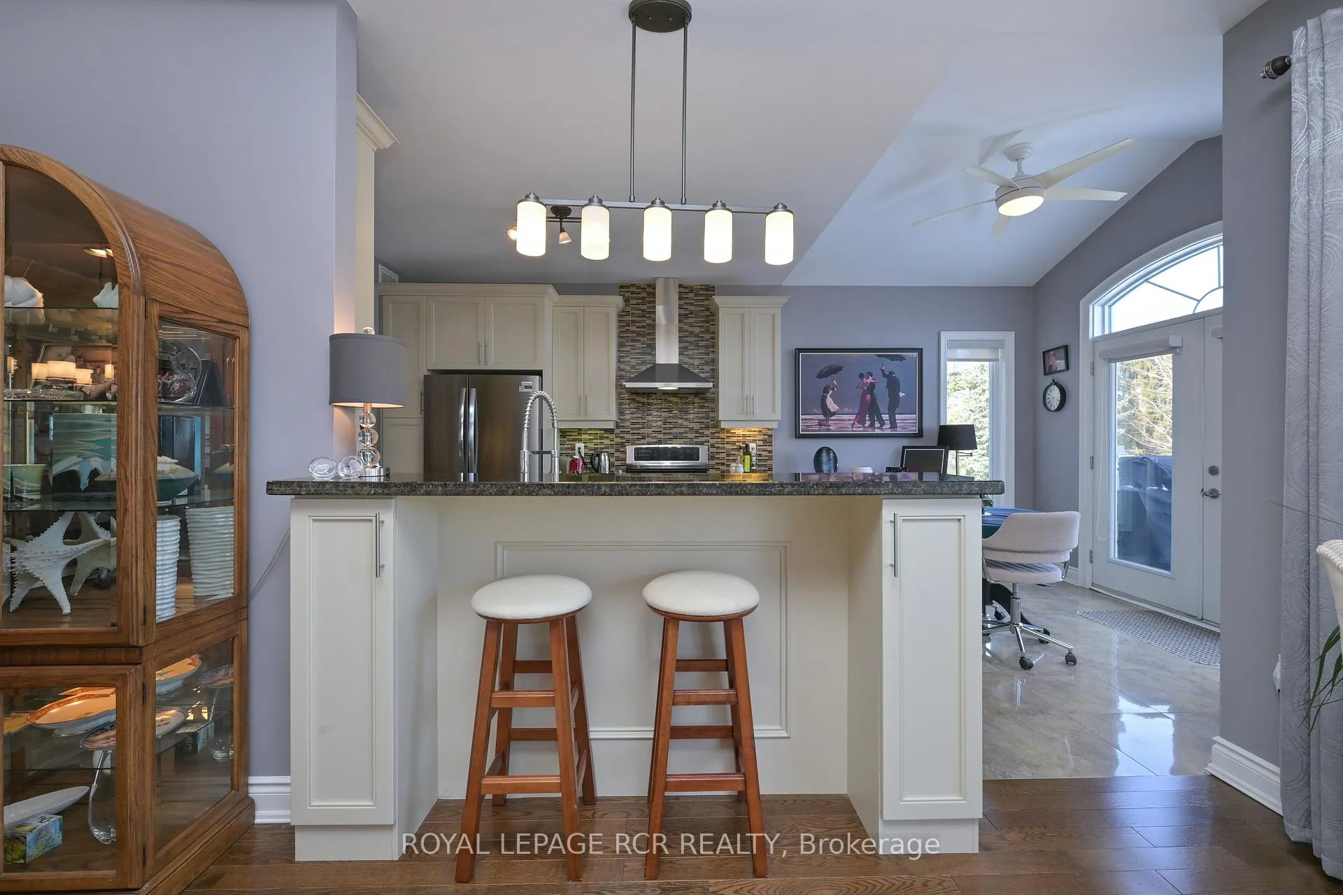 Photo 9 of 141 Ridge Way, New Tecumseth, Alliston — HOMEH
