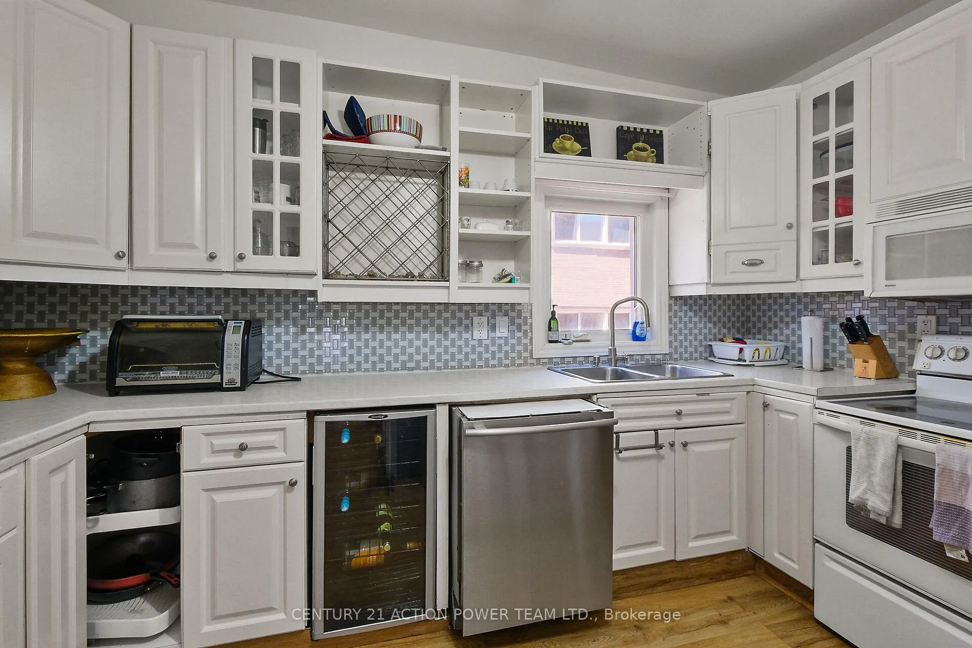 Photo 12 of 10 Lower Charlotte Street, Ottawa, Lower Town — HOMEH
