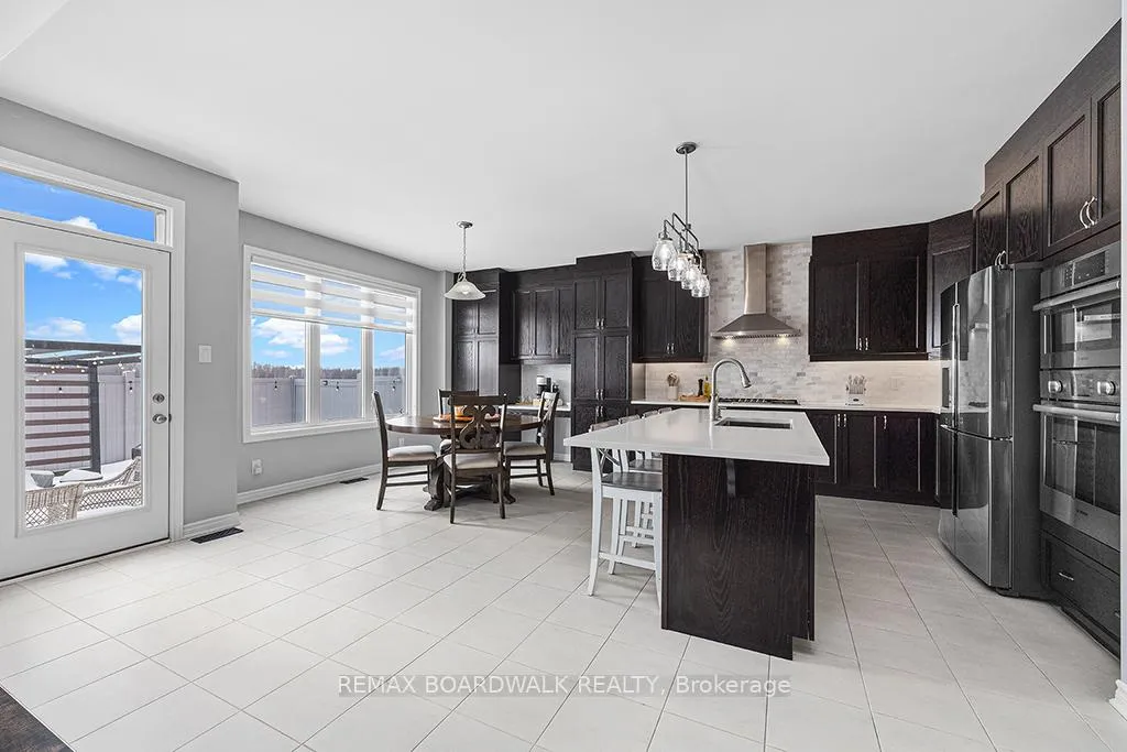 Photo 16 of 353 Sweetclover Way, Ottawa, Avalon West — HOMEH