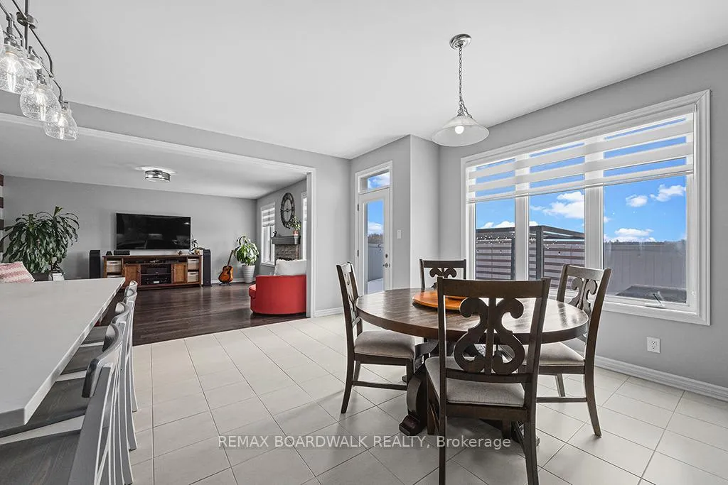 Photo 18 of 353 Sweetclover Way, Ottawa, Avalon West — HOMEH