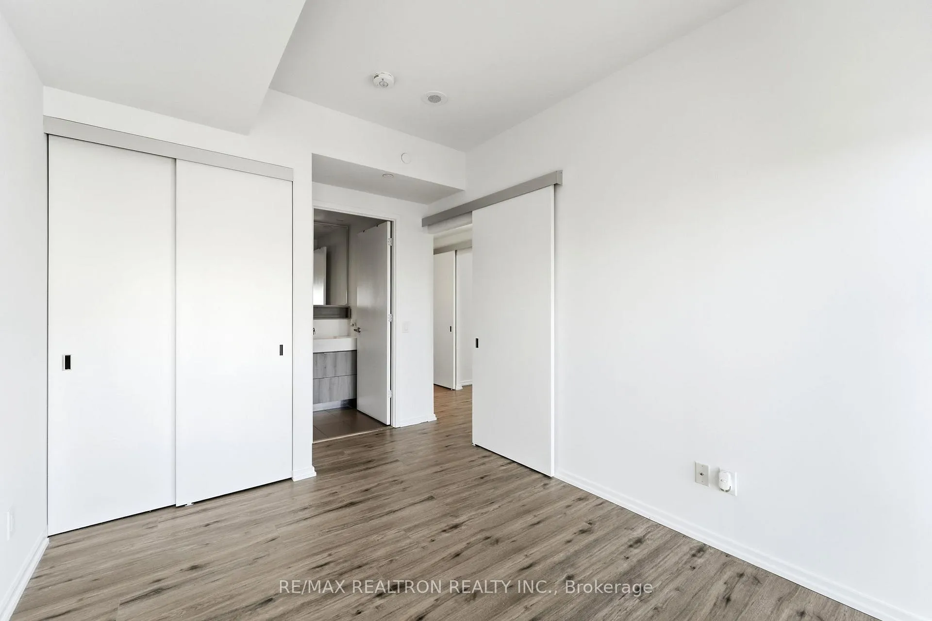Photo 12 of Unit 1907, 5 Soudan Avenue, Toronto, Mount Pleasant West — HOMEH