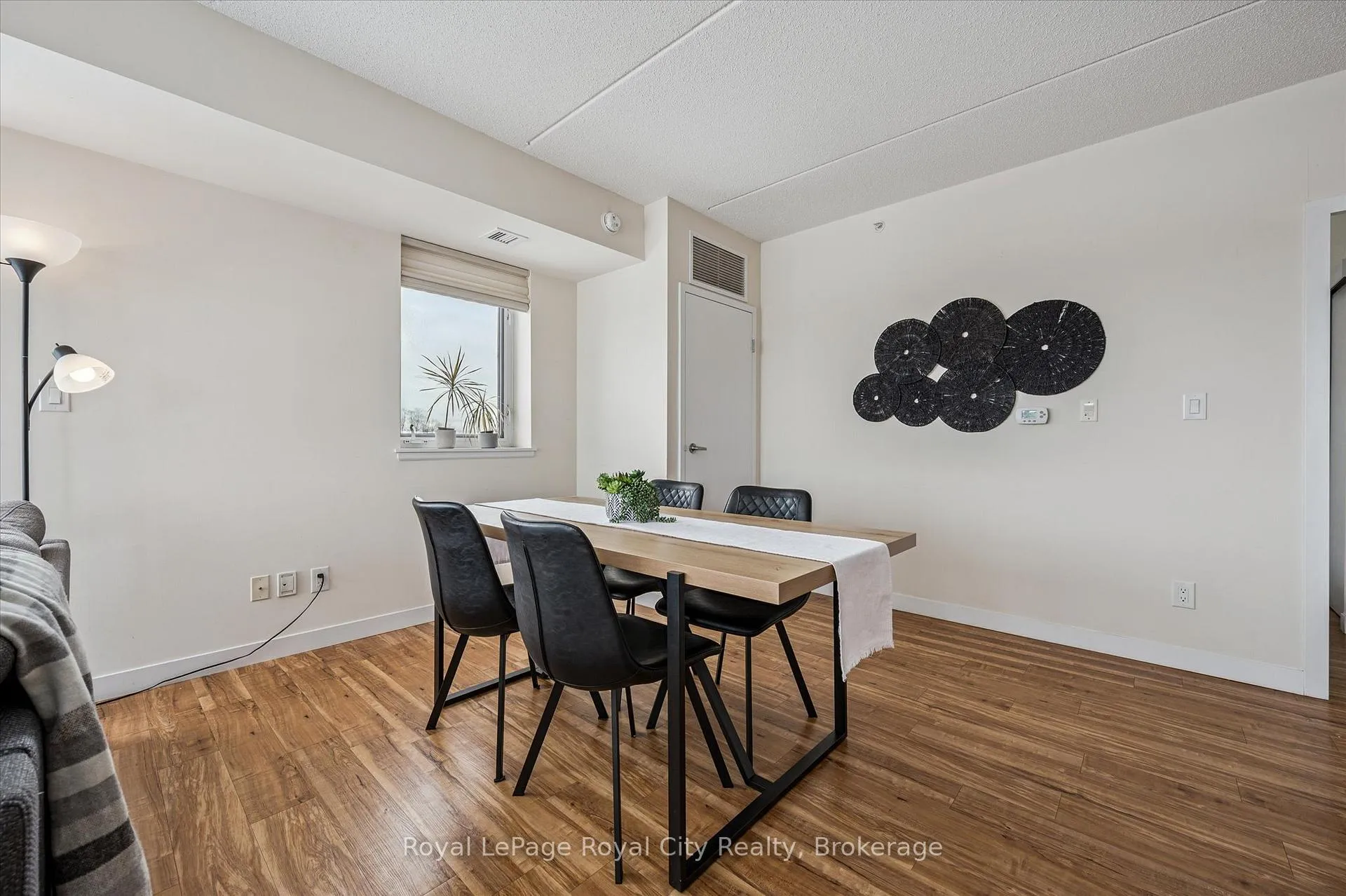 Photo 10 of Unit 605, 5 Gordon Street, Guelph, Downtown — HOMEH