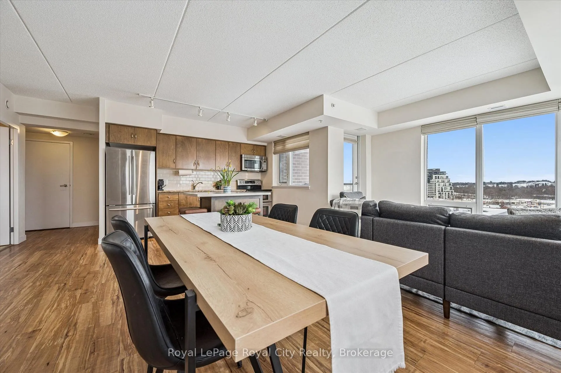 Photo 11 of Unit 605, 5 Gordon Street, Guelph, Downtown — HOMEH