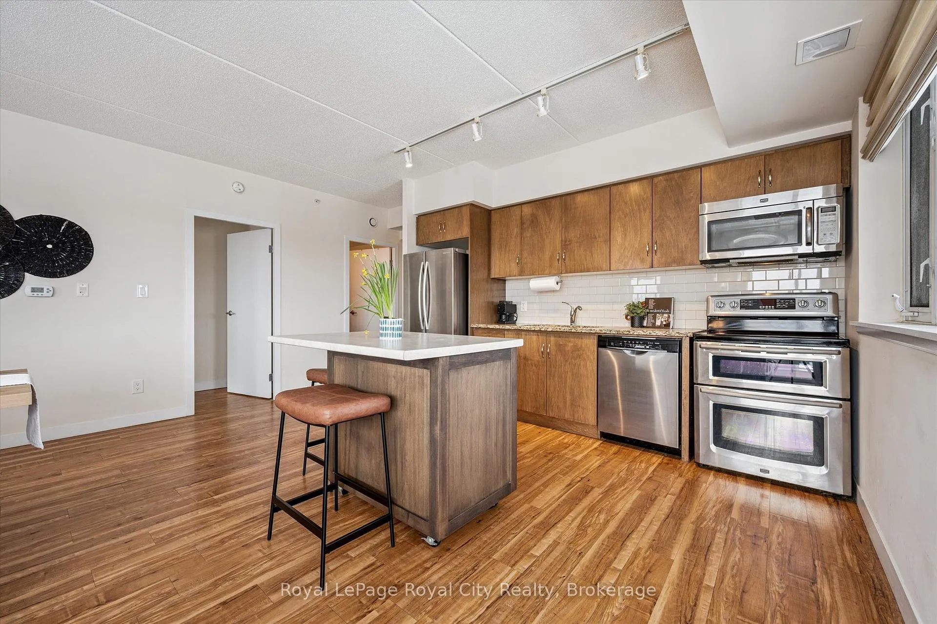 Photo 15 of Unit 605, 5 Gordon Street, Guelph, Downtown — HOMEH