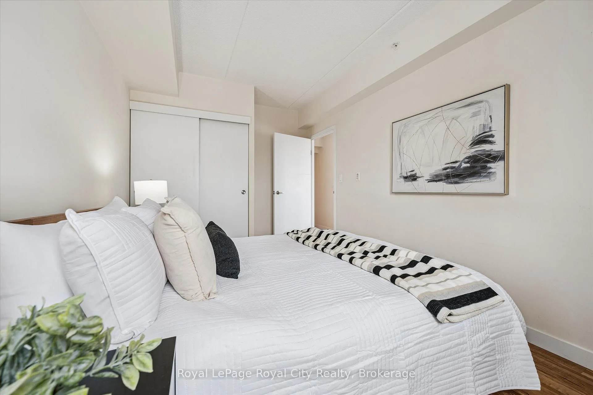 Photo 19 of Unit 605, 5 Gordon Street, Guelph, Downtown — HOMEH
