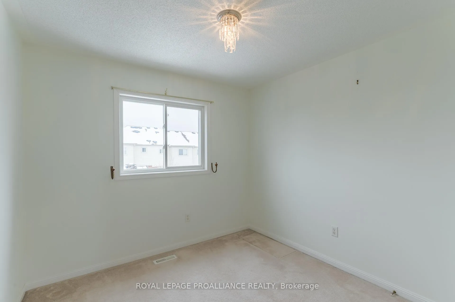 Photo 36 of 56 Toscana Drive, Whitby, Taunton North — HOMEH