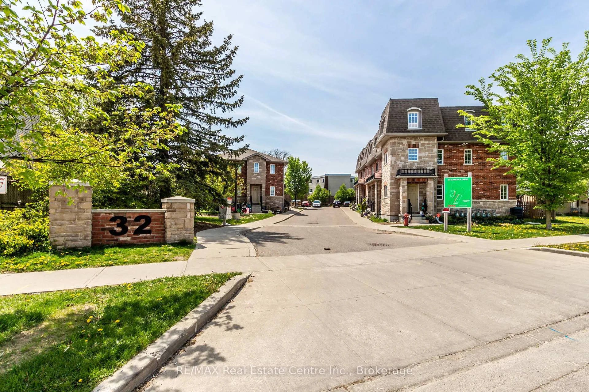 Photo 1 of Unit 1B, 32 Elmsdale Drive, Kitchener — HOMEH