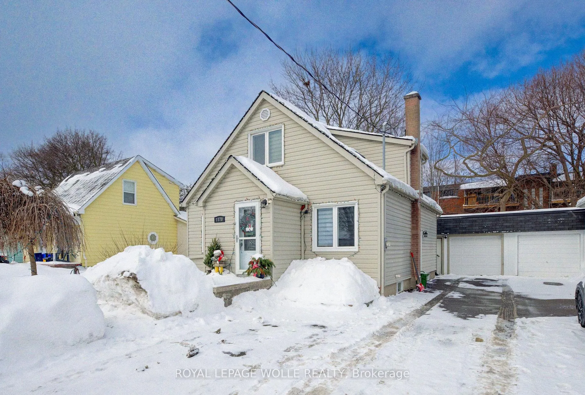 Photo 1 of 1170 Union Street, Waterloo — HOMEH