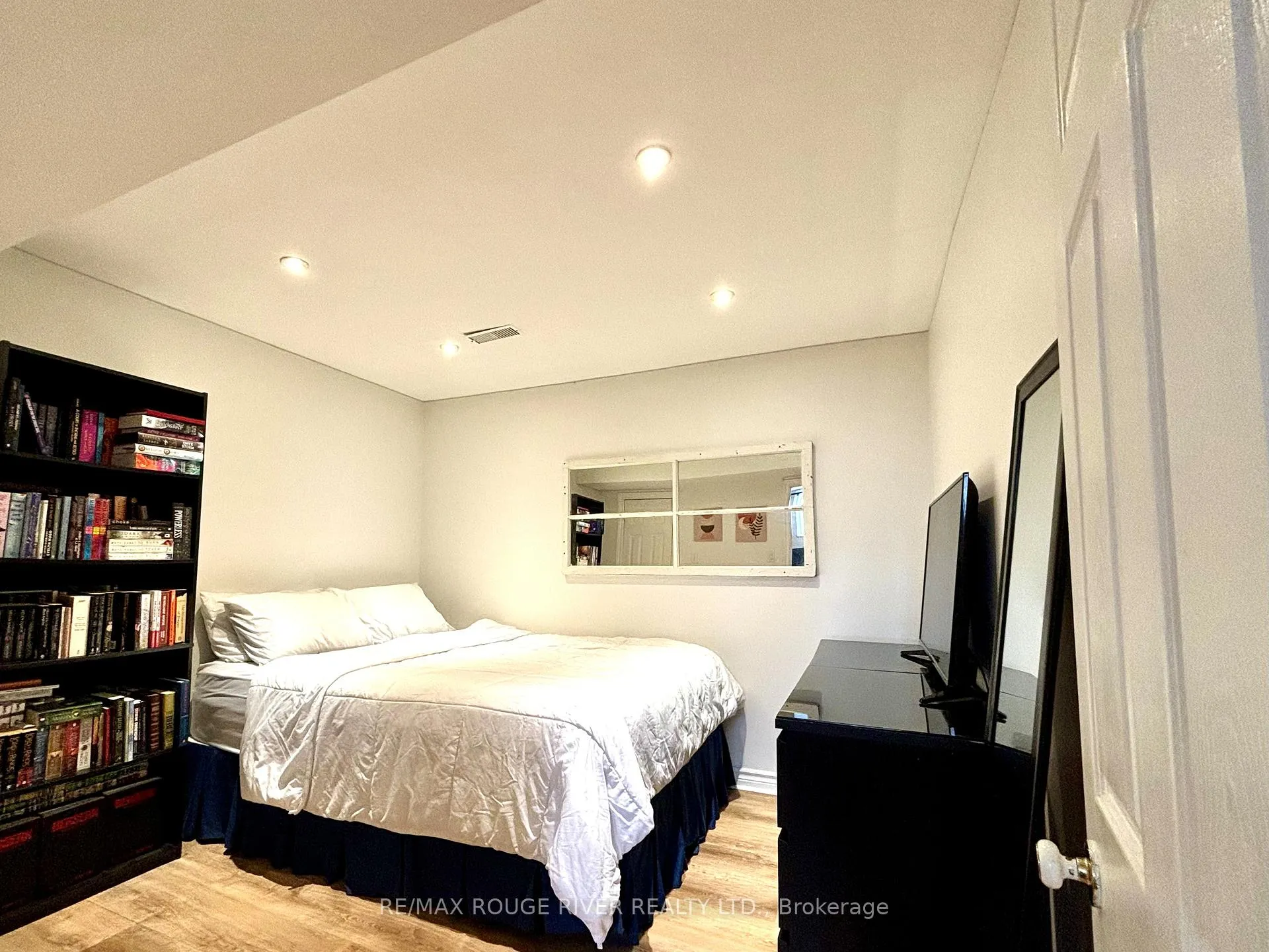 Photo 8 of Unit B, 5211 Waldon Road, Hamilton Township, Rural Hamilton — HOMEH