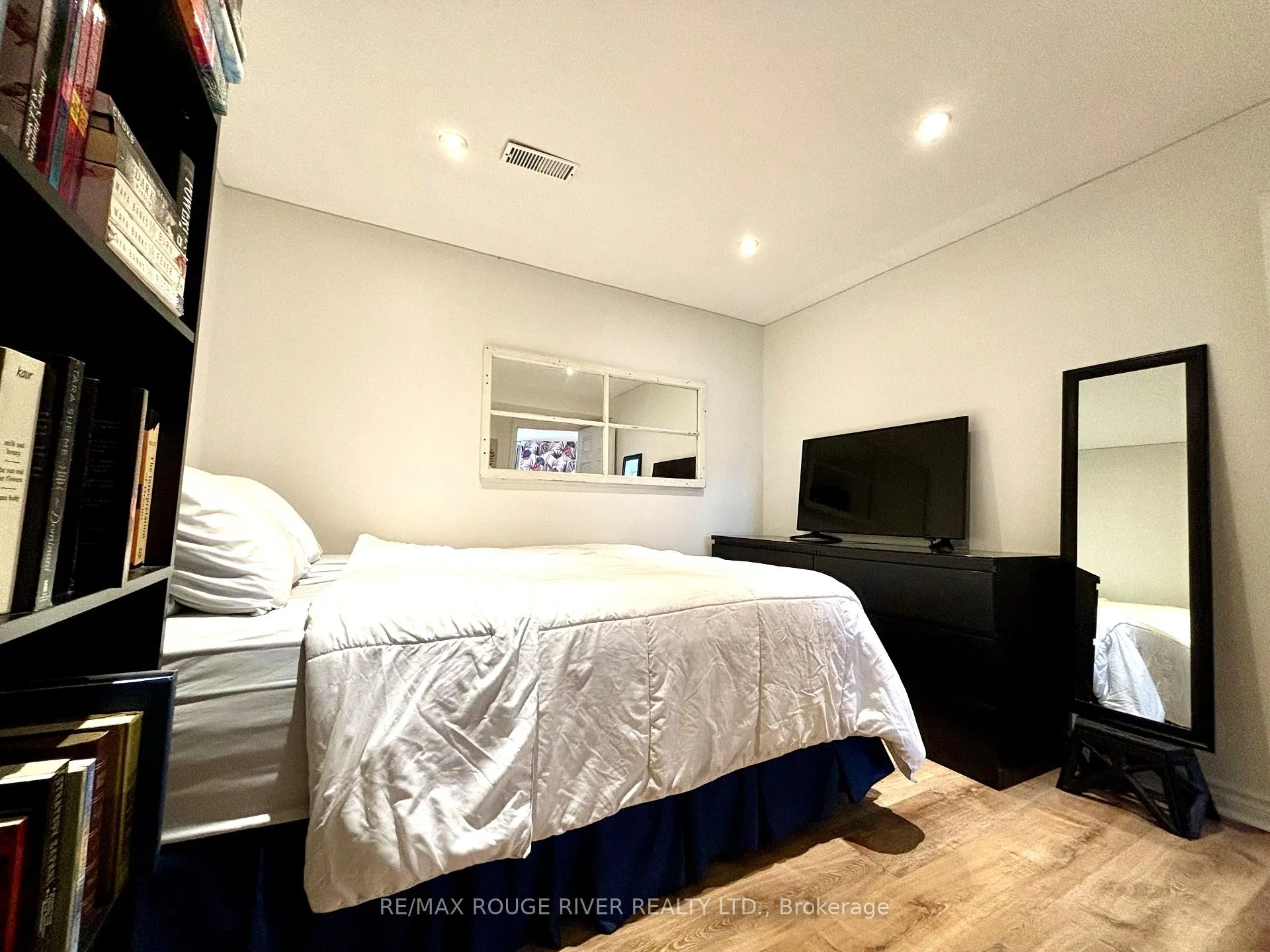 Photo 9 of Unit B, 5211 Waldon Road, Hamilton Township, Rural Hamilton — HOMEH